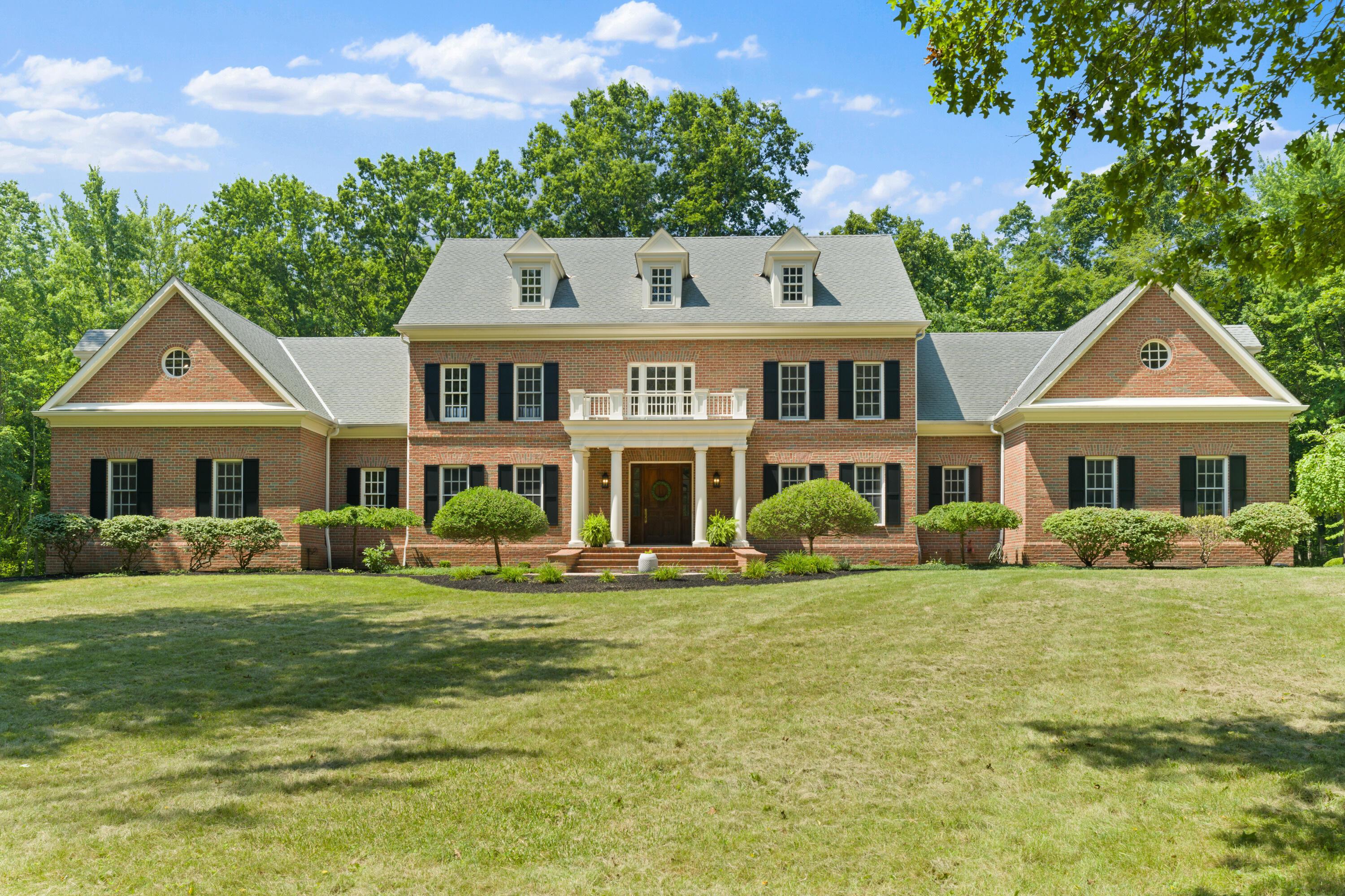 Sunbury, Ohio, 43074, United States, 5 Bedrooms Bedrooms, ,7 BathroomsBathrooms,Residential,Active,1912834