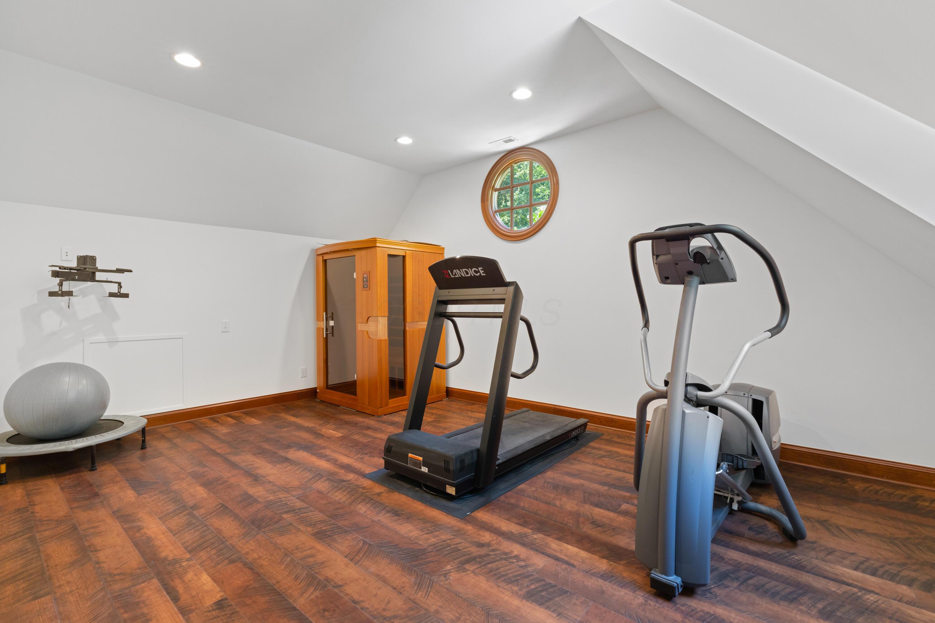 Sunbury, Ohio, 43074, United States, 5 Bedrooms Bedrooms, ,7 BathroomsBathrooms,Residential,Active,1912834