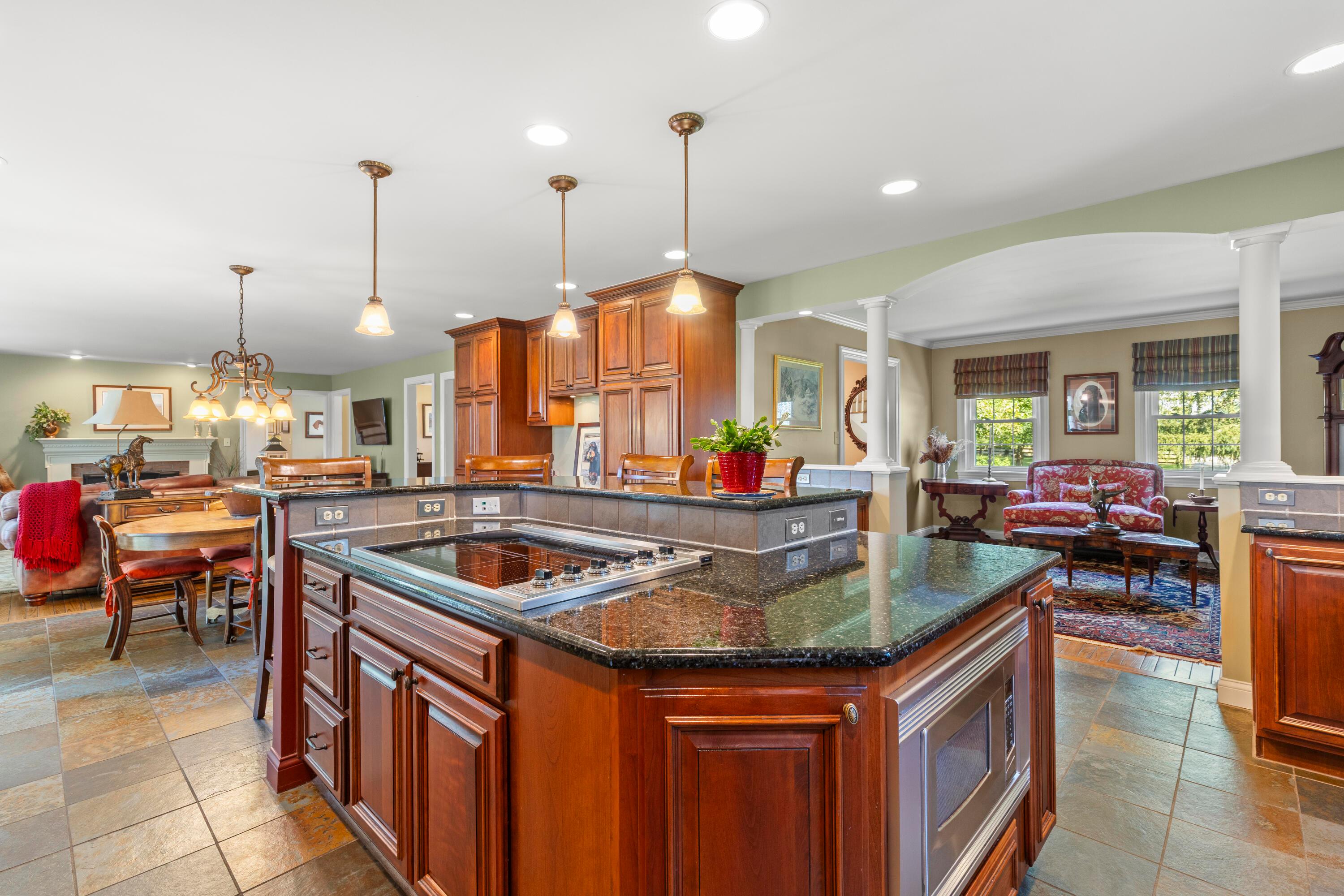 Lancaster, Ohio, 43130, United States, 4 Bedrooms Bedrooms, ,4 BathroomsBathrooms,Residential,Active,1910133