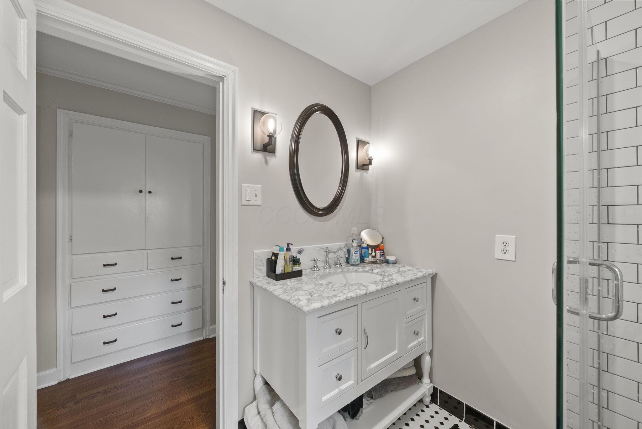 Columbus, Ohio, 43221, United States, 4 Bedrooms Bedrooms, ,5 BathroomsBathrooms,Residential,Active,1953422