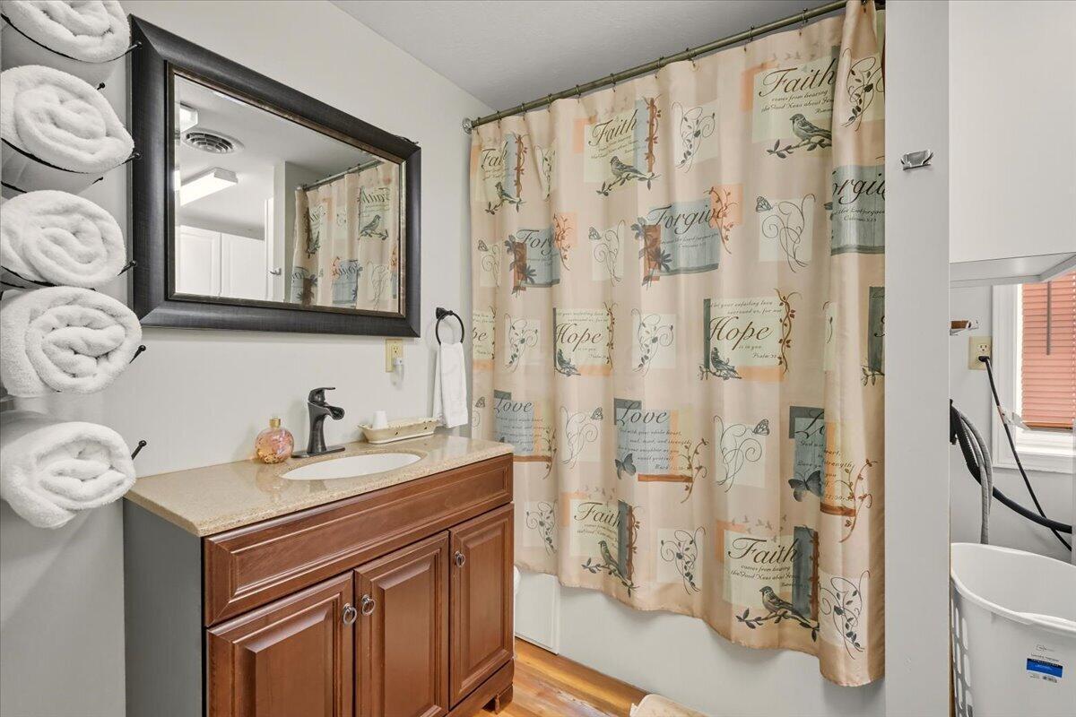 Fredericktown, Ohio, 43019, United States, 8 Bedrooms Bedrooms, ,7 BathroomsBathrooms,Residential,Active,1953994