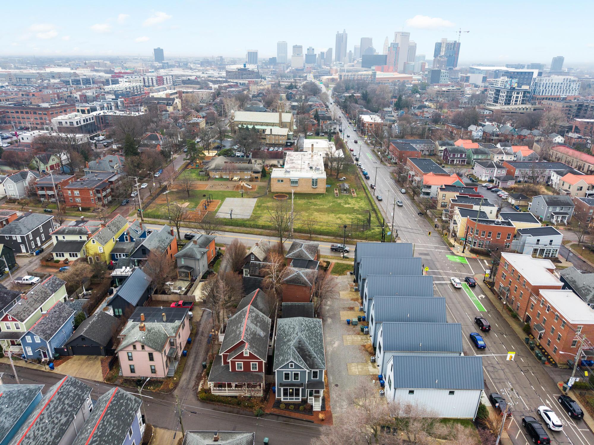 Columbus, Ohio, 43201, United States, 4 Bedrooms Bedrooms, ,4 BathroomsBathrooms,Residential,Active,2008741