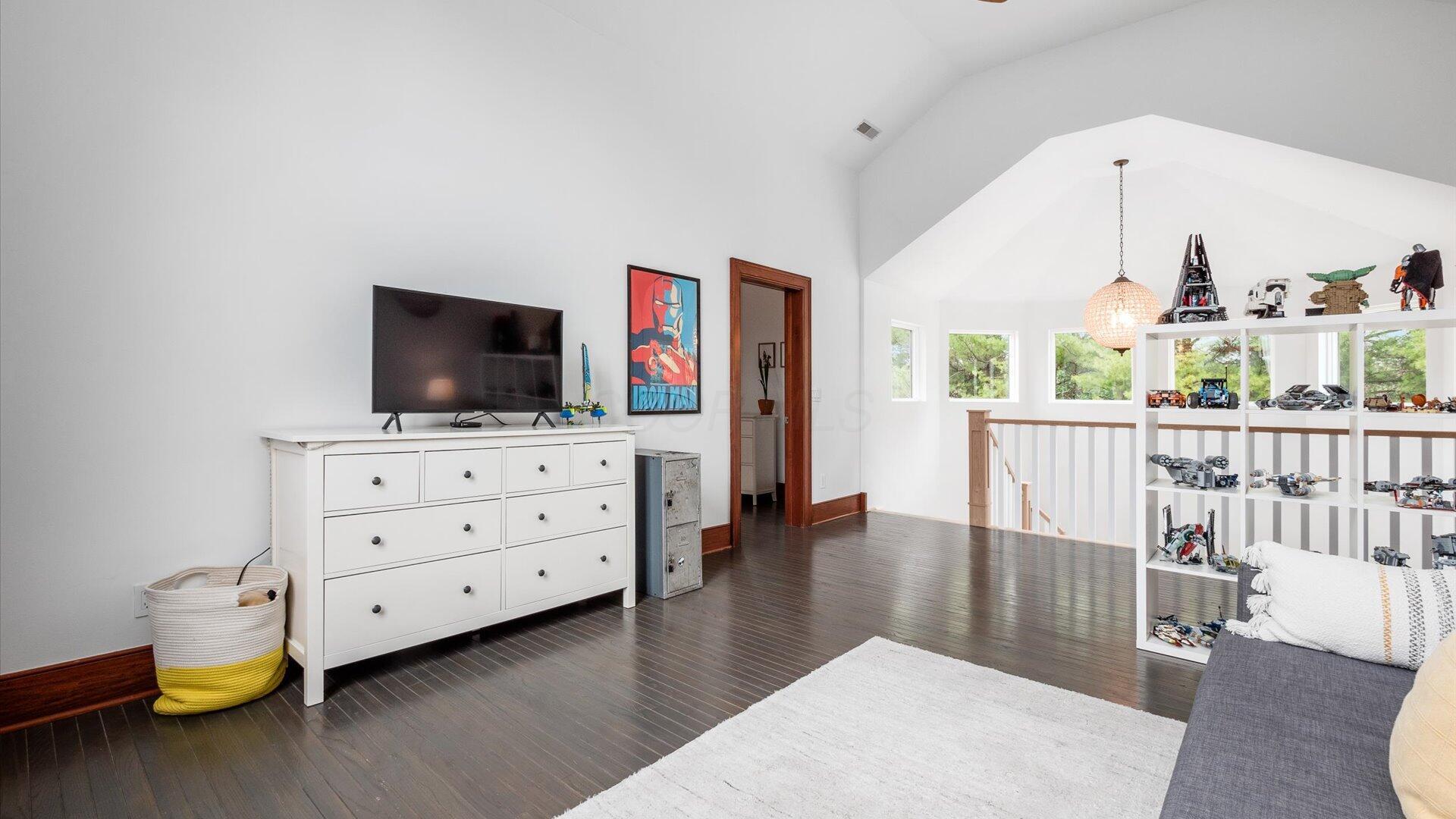 Granville, Ohio, 43023, United States, 4 Bedrooms Bedrooms, ,5 BathroomsBathrooms,Residential,Active,2015467