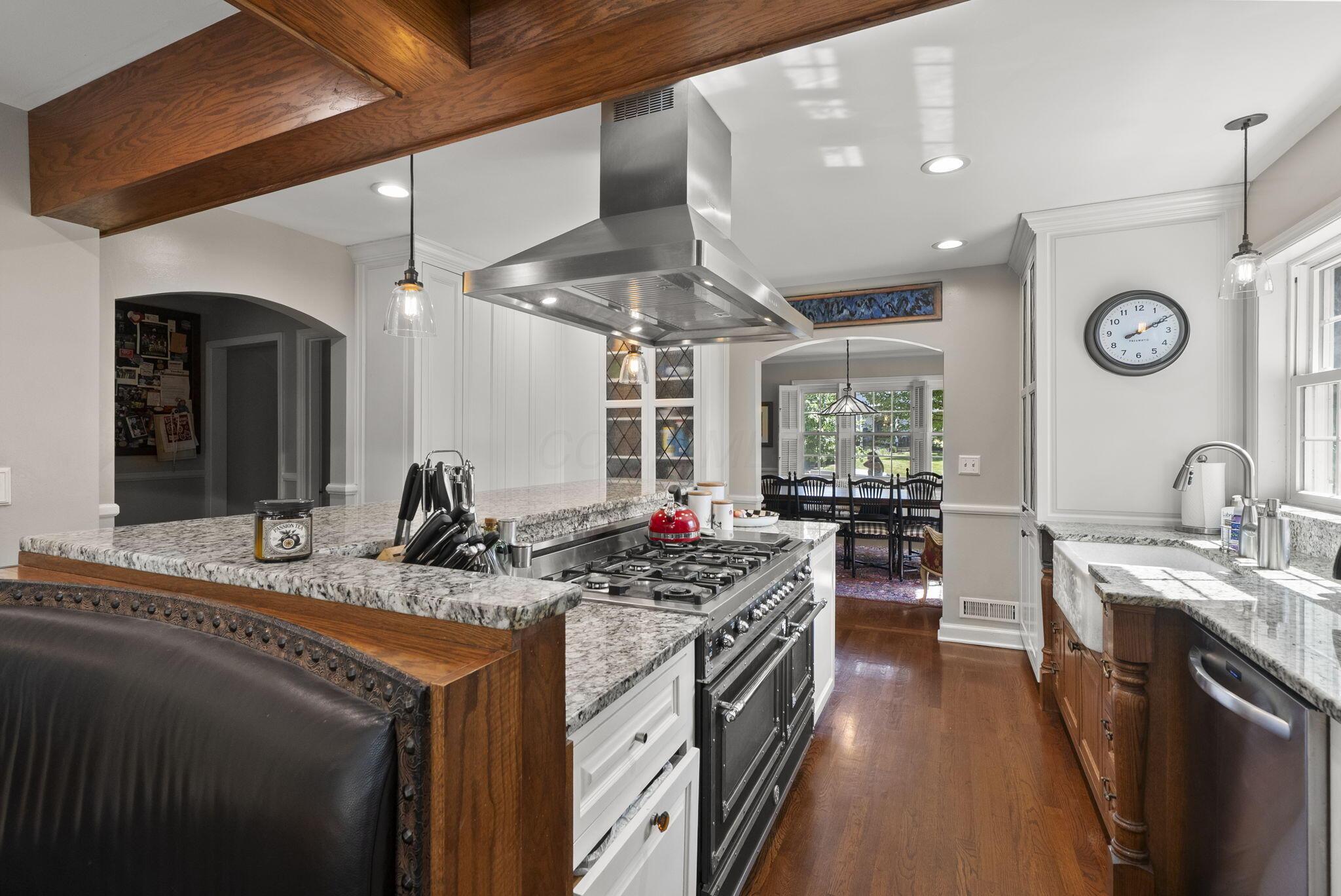 Columbus, Ohio, 43221, United States, 4 Bedrooms Bedrooms, ,5 BathroomsBathrooms,Residential,Active,1953422