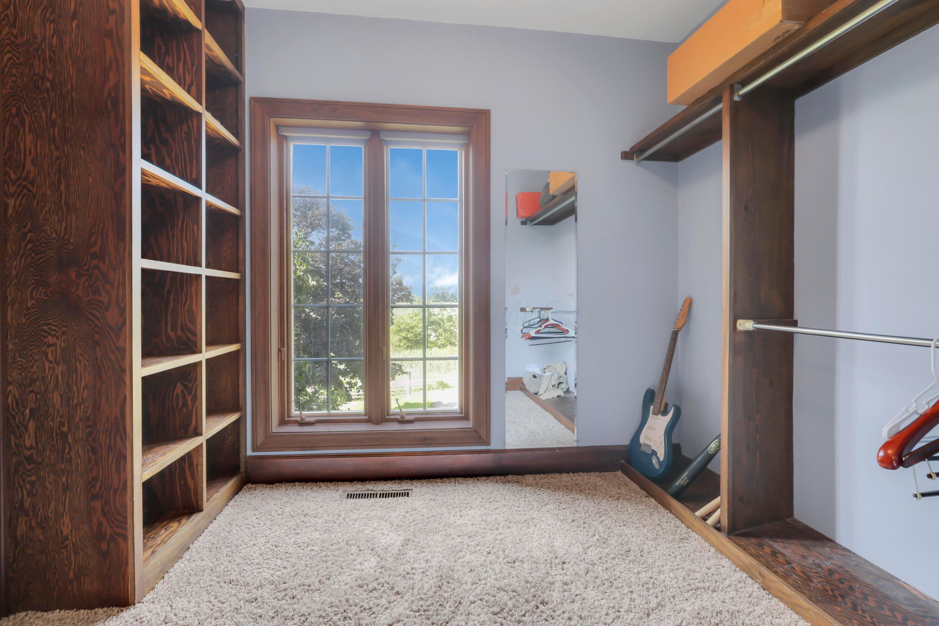 Newark, Ohio, 43055, United States, 5 Bedrooms Bedrooms, ,6 BathroomsBathrooms,Residential,Active,1909629