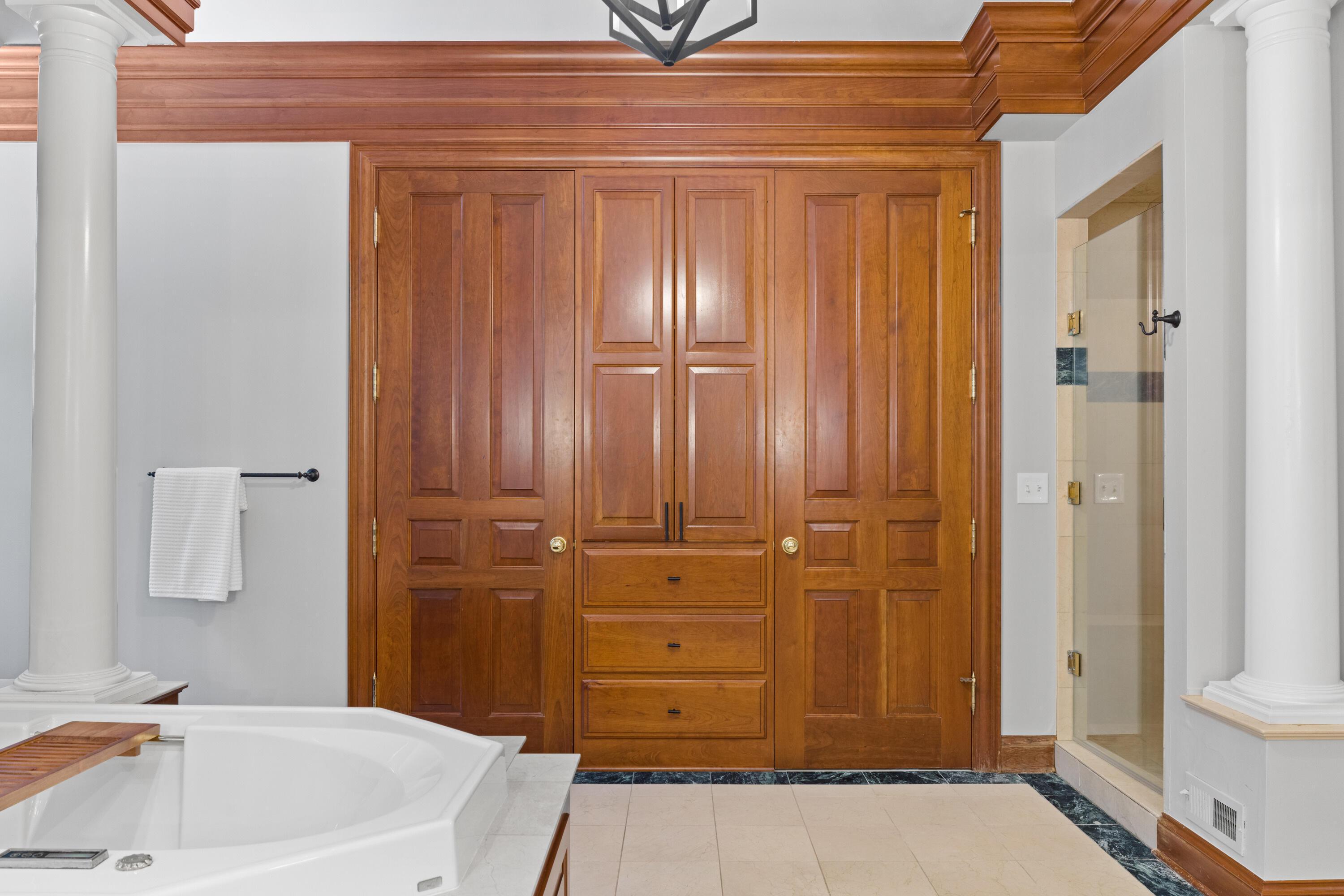 Sunbury, Ohio, 43074, United States, 5 Bedrooms Bedrooms, ,7 BathroomsBathrooms,Residential,Active,1912834