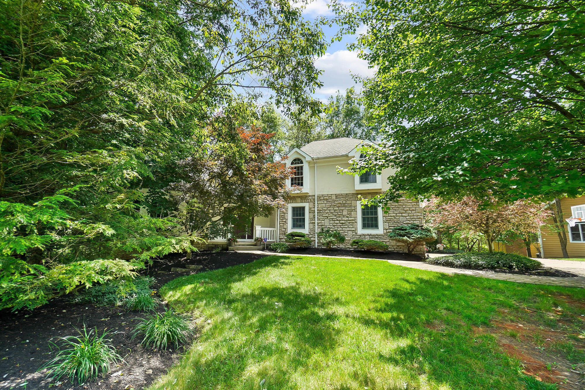 Powell, Ohio, 43065, United States, 5 Bedrooms Bedrooms, ,5 BathroomsBathrooms,Residential,Active,1871632