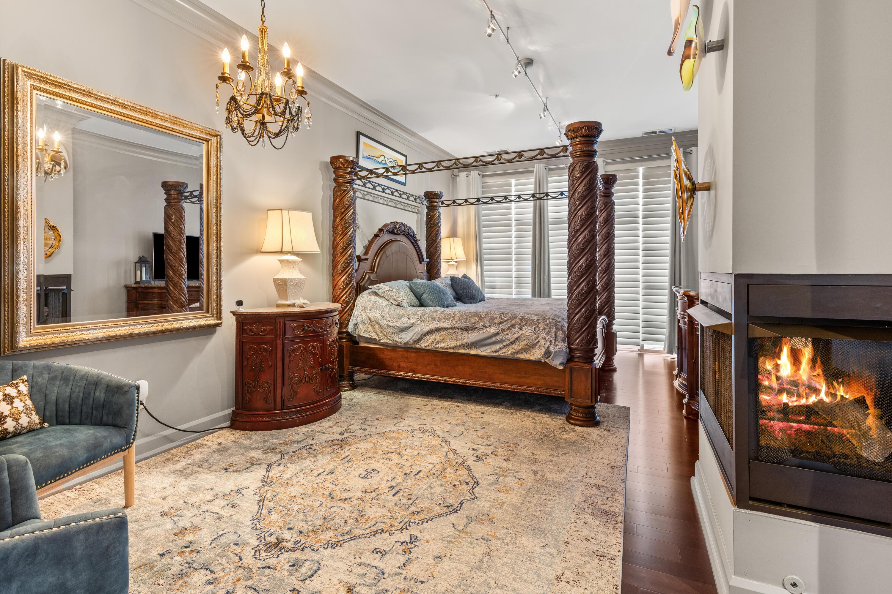 Columbus, Ohio, 43215, United States, 3 Bedrooms Bedrooms, ,4 BathroomsBathrooms,Residential,Active,1954011