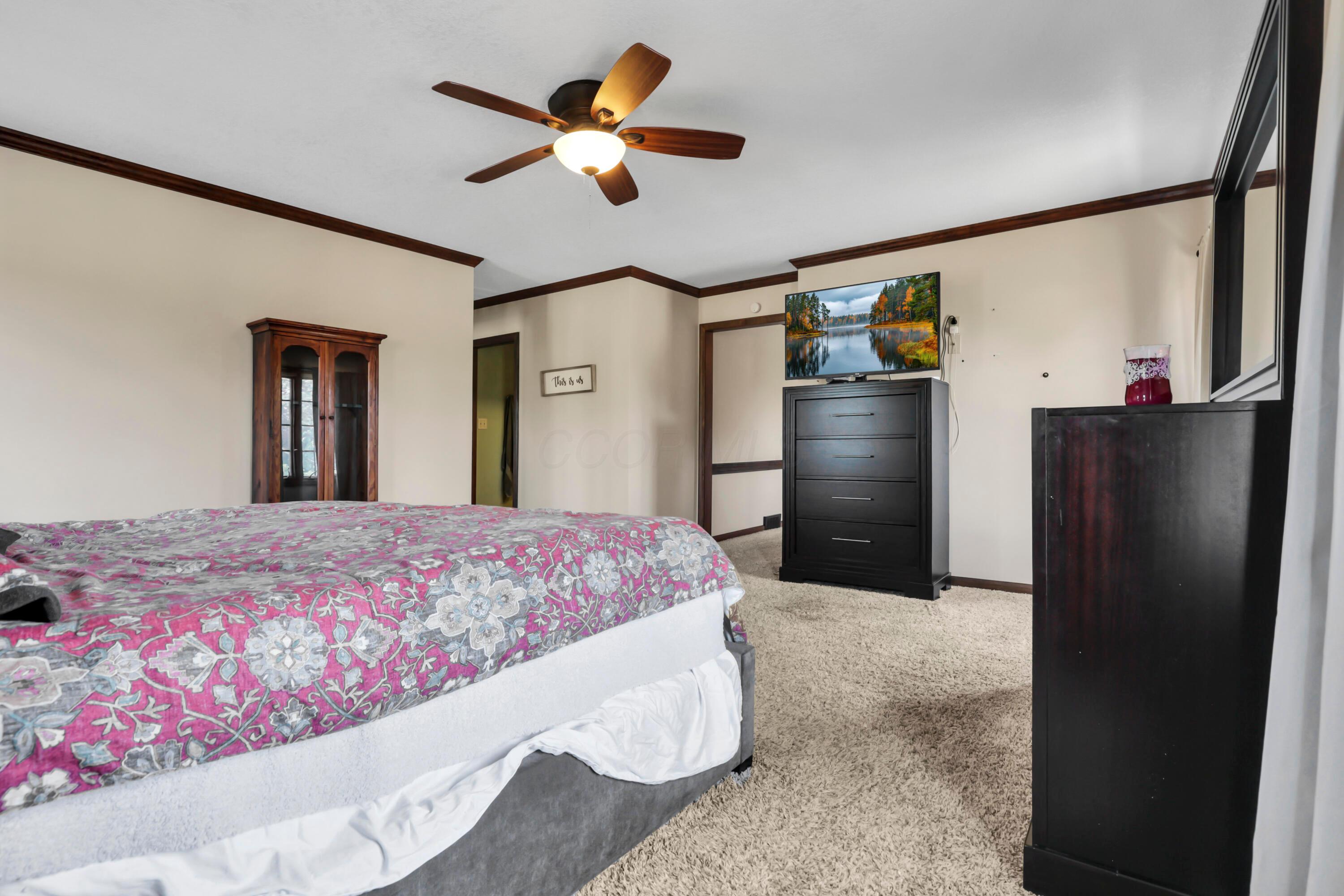 Newark, Ohio, 43055, United States, 5 Bedrooms Bedrooms, ,6 BathroomsBathrooms,Residential,Active,1909629