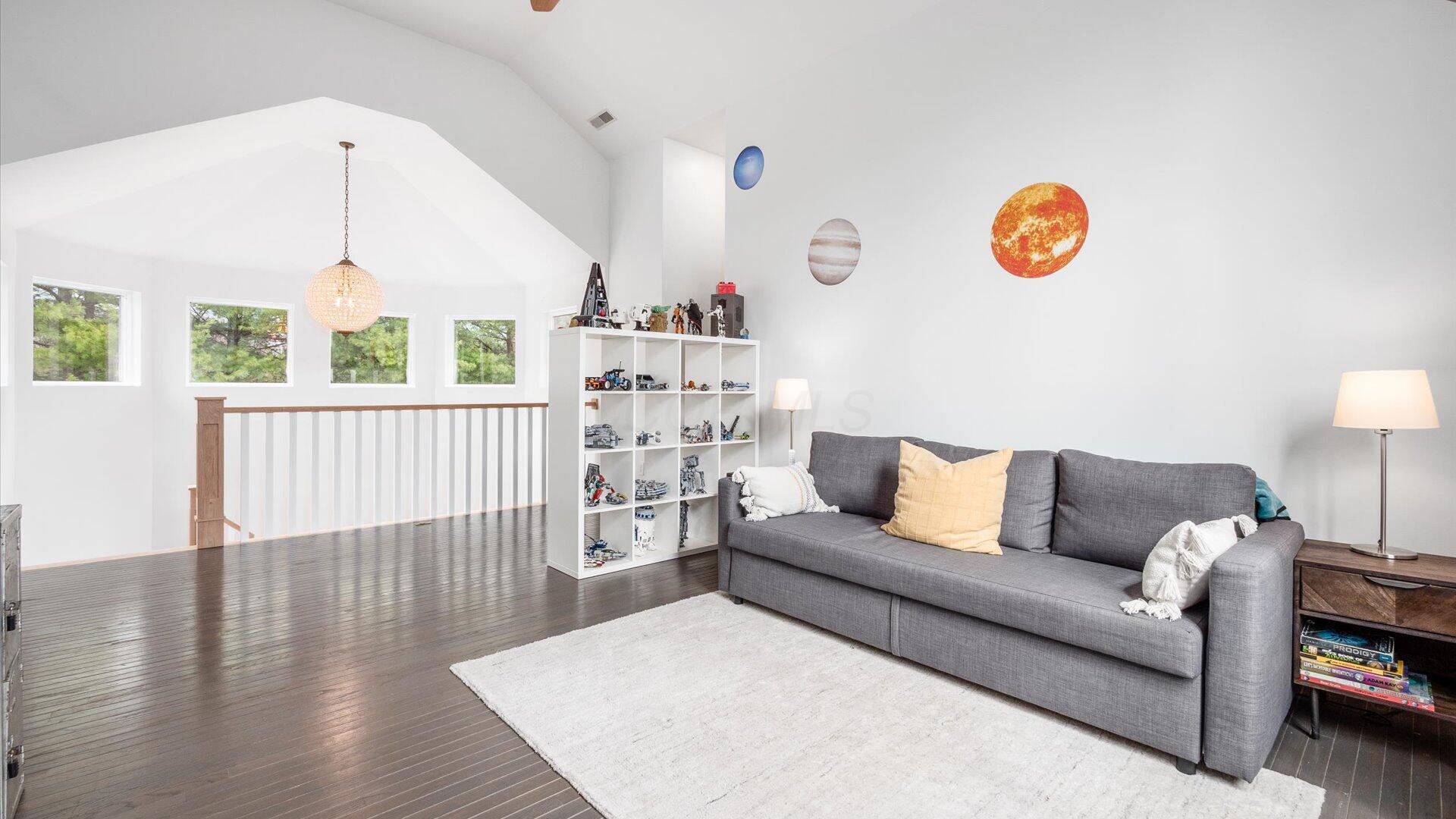 Granville, Ohio, 43023, United States, 4 Bedrooms Bedrooms, ,5 BathroomsBathrooms,Residential,Active,2015467