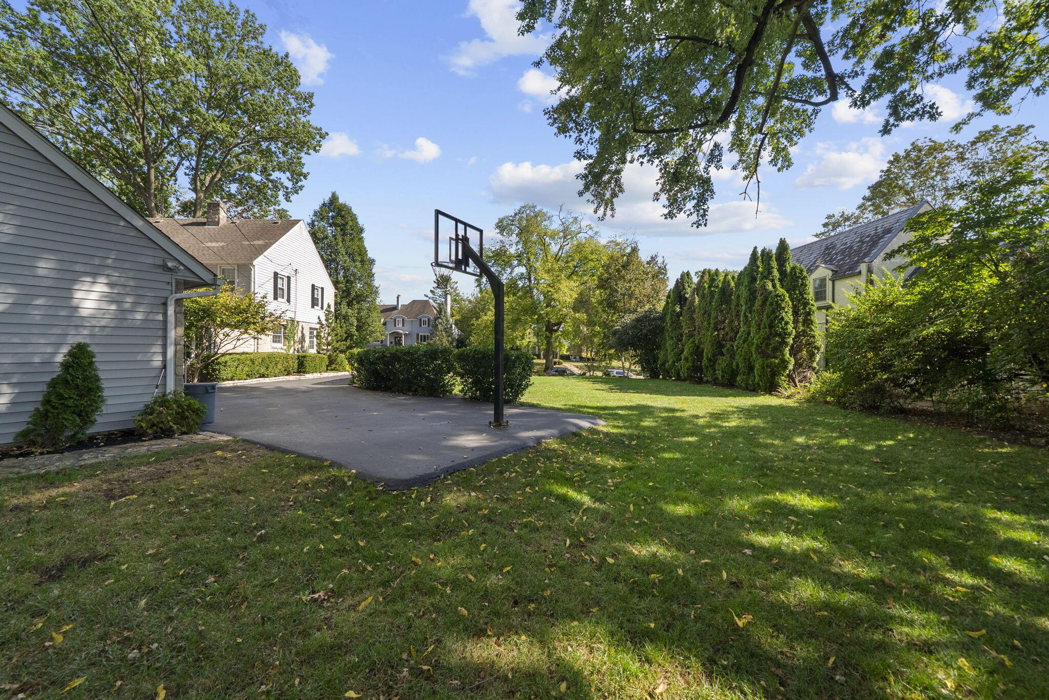 Columbus, Ohio, 43221, United States, 4 Bedrooms Bedrooms, ,5 BathroomsBathrooms,Residential,Active,1953422