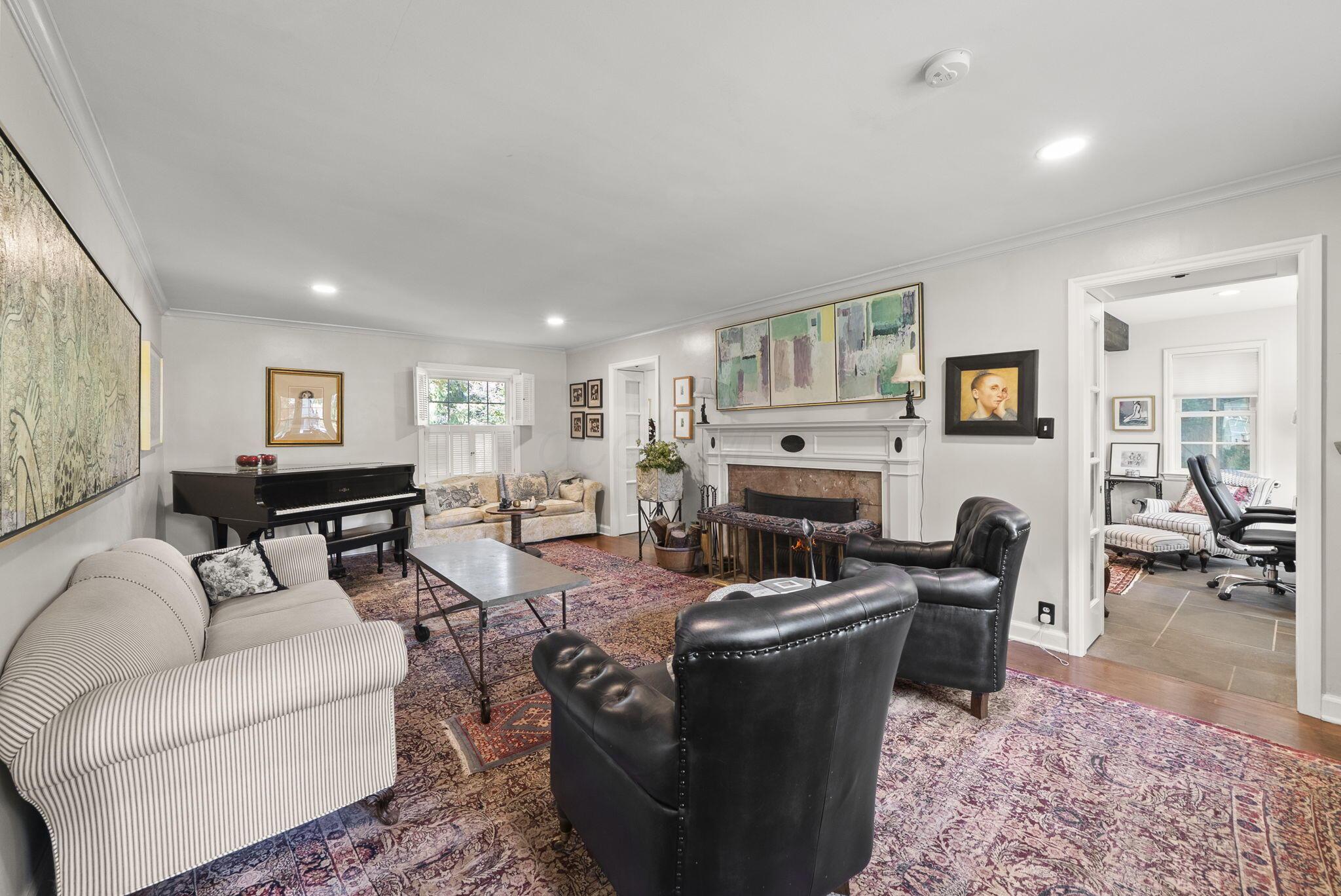 Columbus, Ohio, 43221, United States, 4 Bedrooms Bedrooms, ,5 BathroomsBathrooms,Residential,Active,1953422