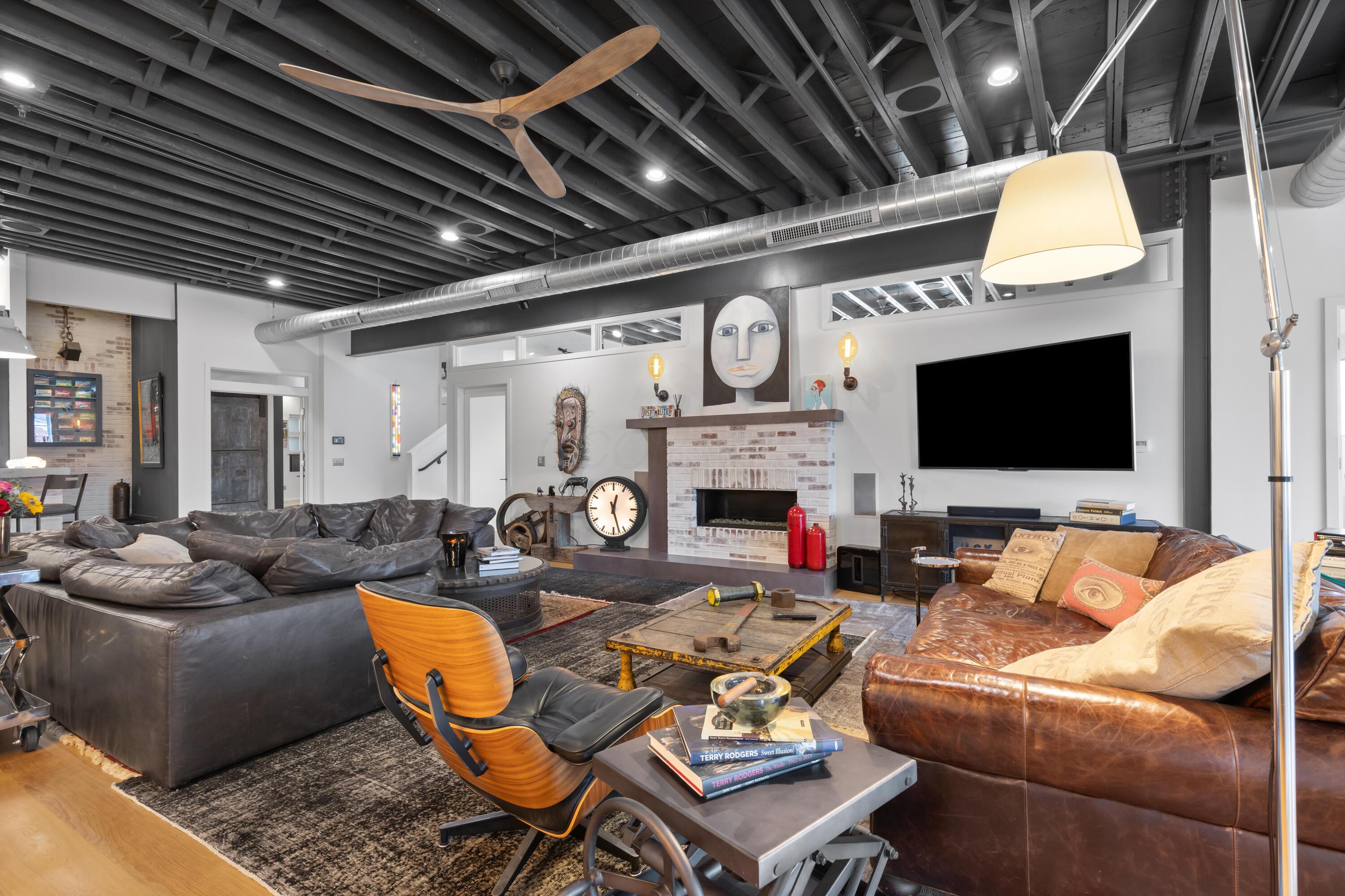 Columbus, Ohio, 43201, United States, 3 Bedrooms Bedrooms, ,5 BathroomsBathrooms,Residential,Active,1894778