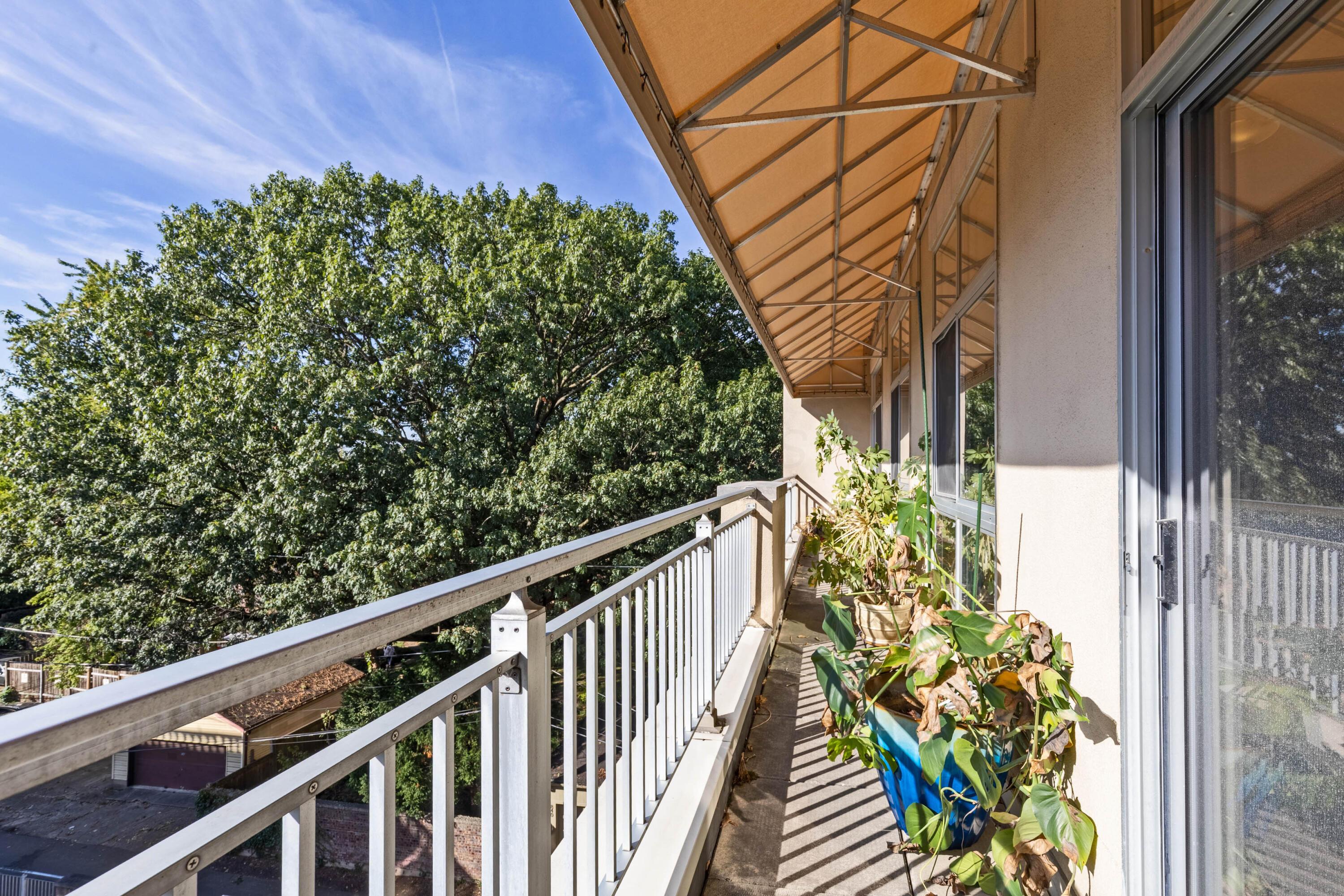 Columbus, Ohio, 43215, United States, 3 Bedrooms Bedrooms, ,4 BathroomsBathrooms,Residential,Active,1954011