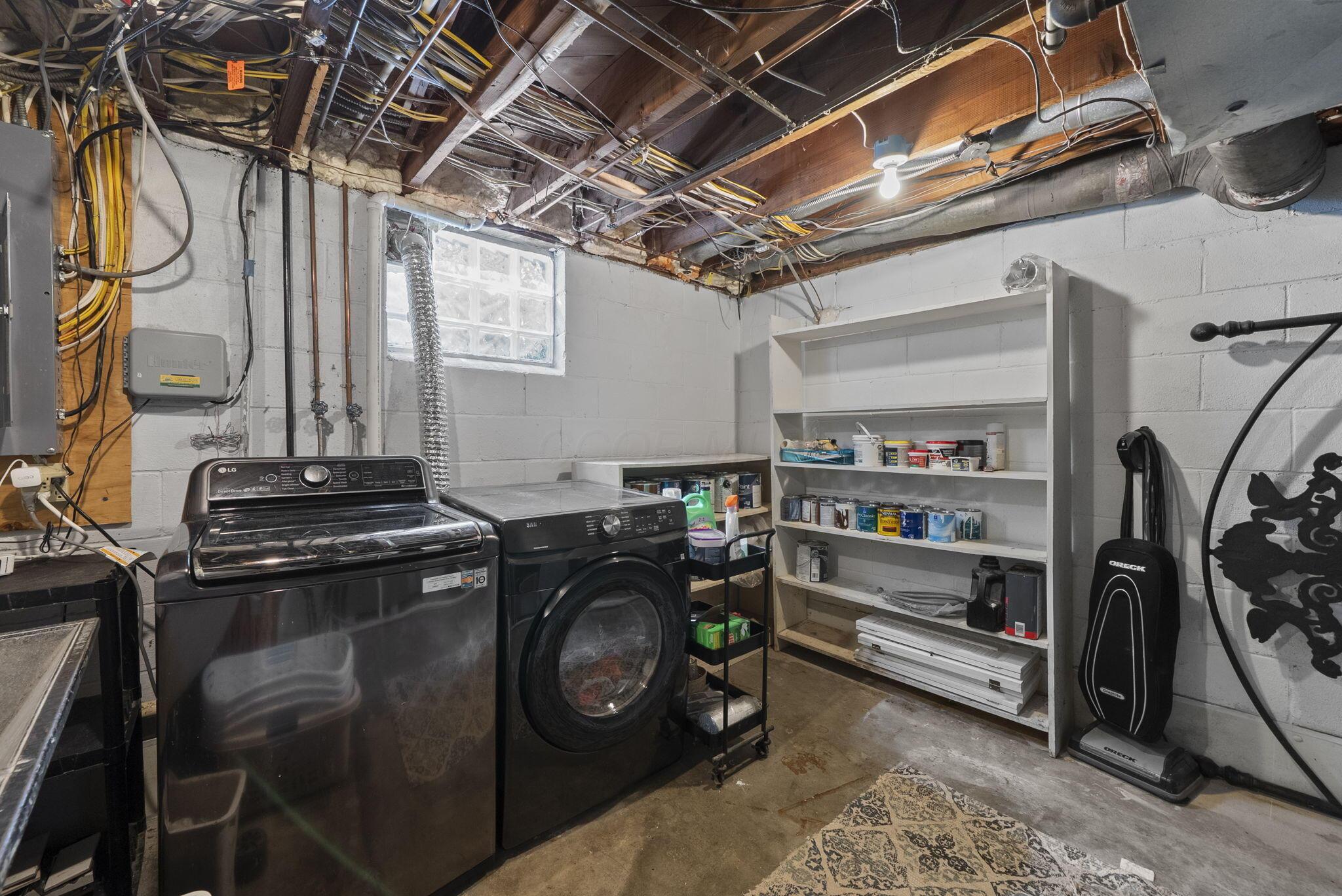 Columbus, Ohio, 43221, United States, 4 Bedrooms Bedrooms, ,5 BathroomsBathrooms,Residential,Active,1953422