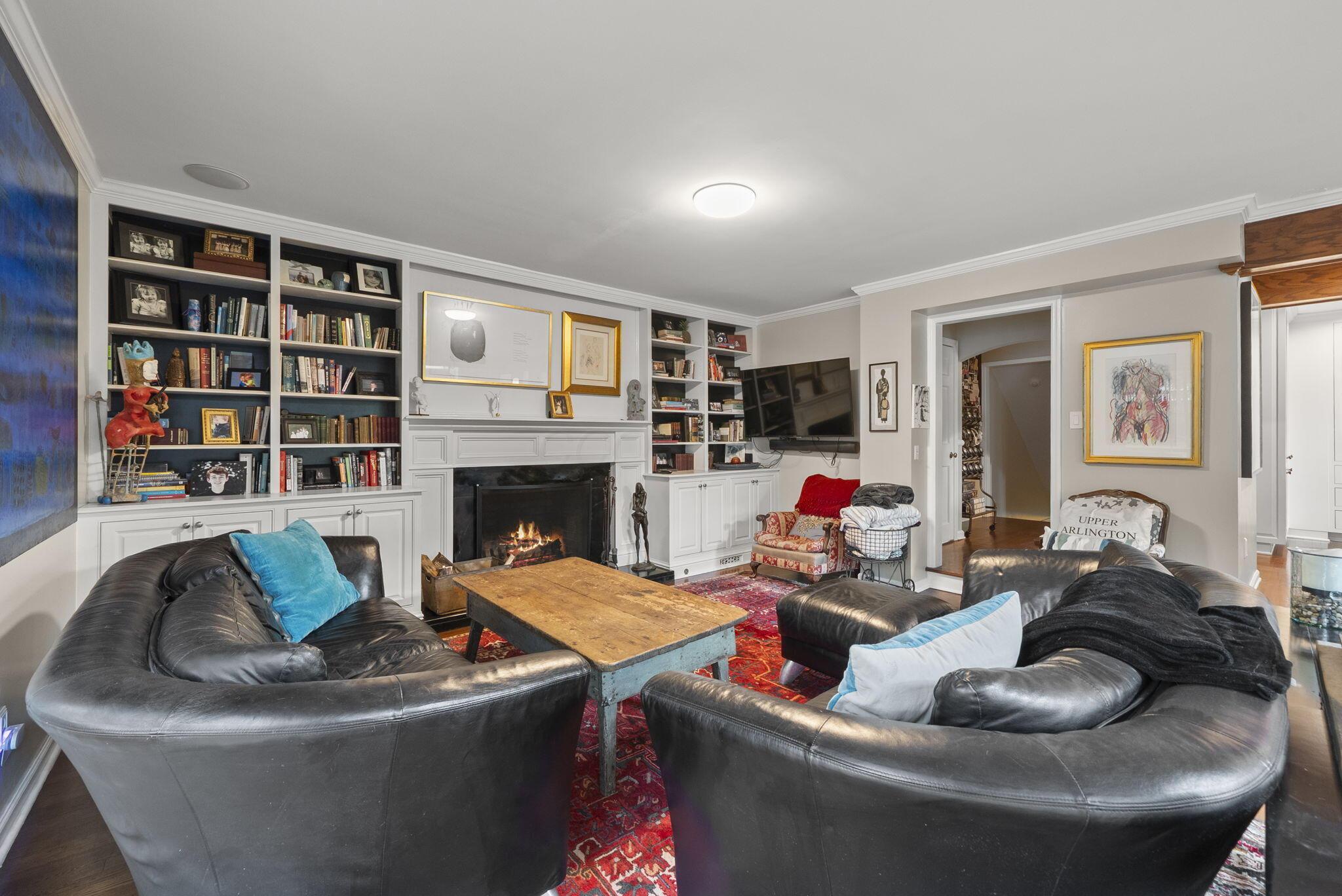 Columbus, Ohio, 43221, United States, 4 Bedrooms Bedrooms, ,5 BathroomsBathrooms,Residential,Active,1953422