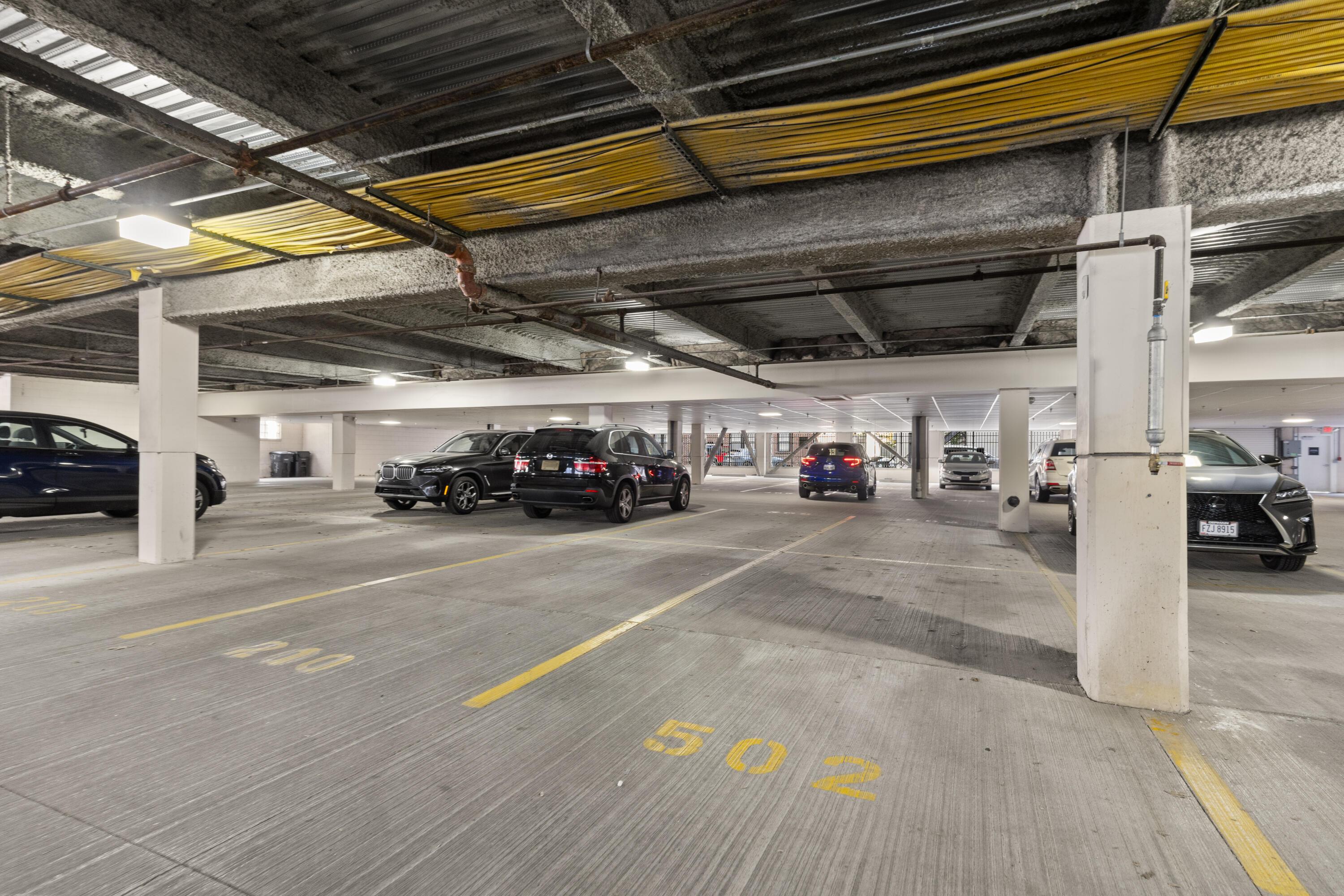 Columbus, Ohio, 43215, United States, 3 Bedrooms Bedrooms, ,4 BathroomsBathrooms,Residential,Active,1954011