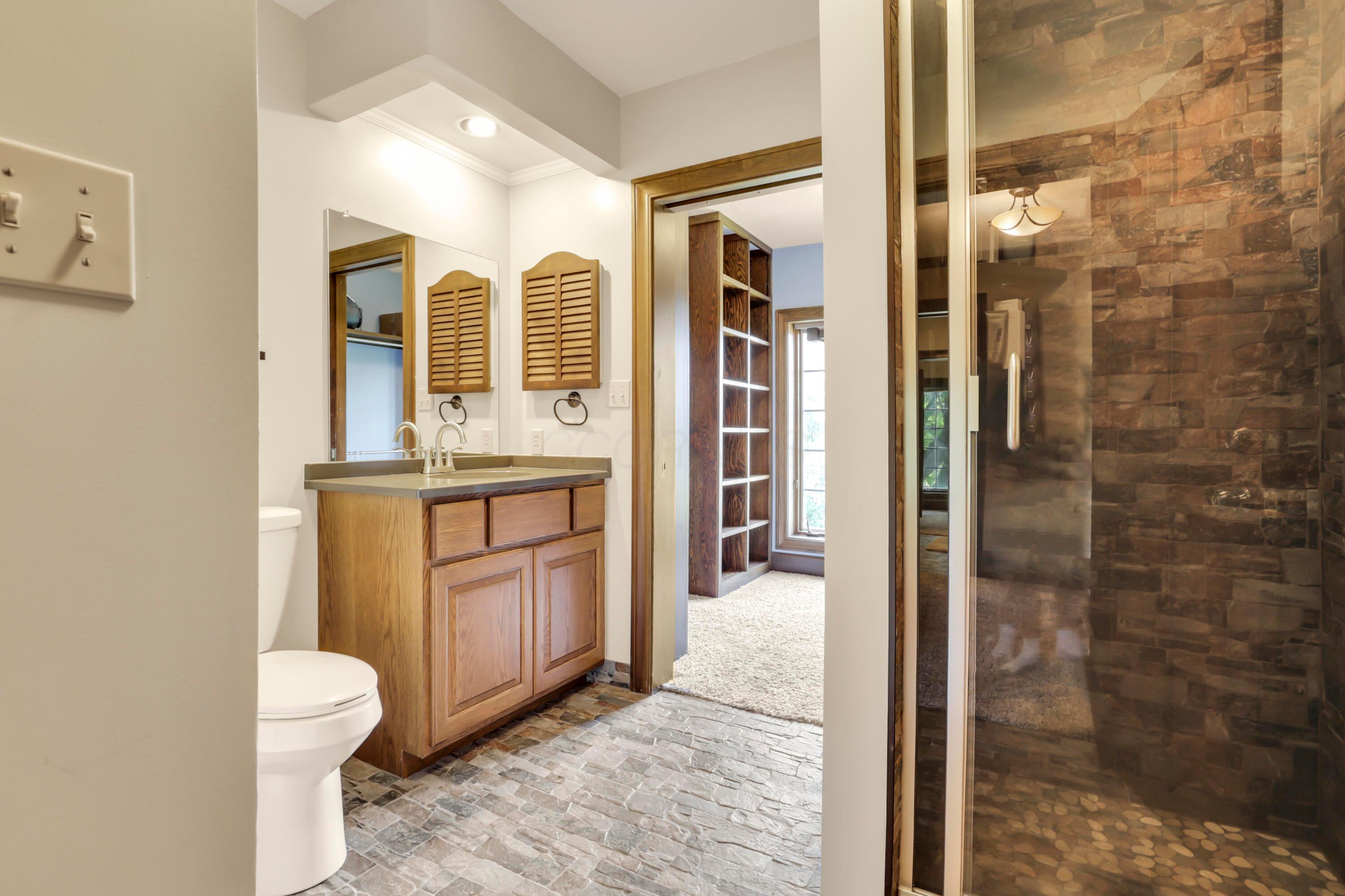 Newark, Ohio, 43055, United States, 5 Bedrooms Bedrooms, ,6 BathroomsBathrooms,Residential,Active,1909629