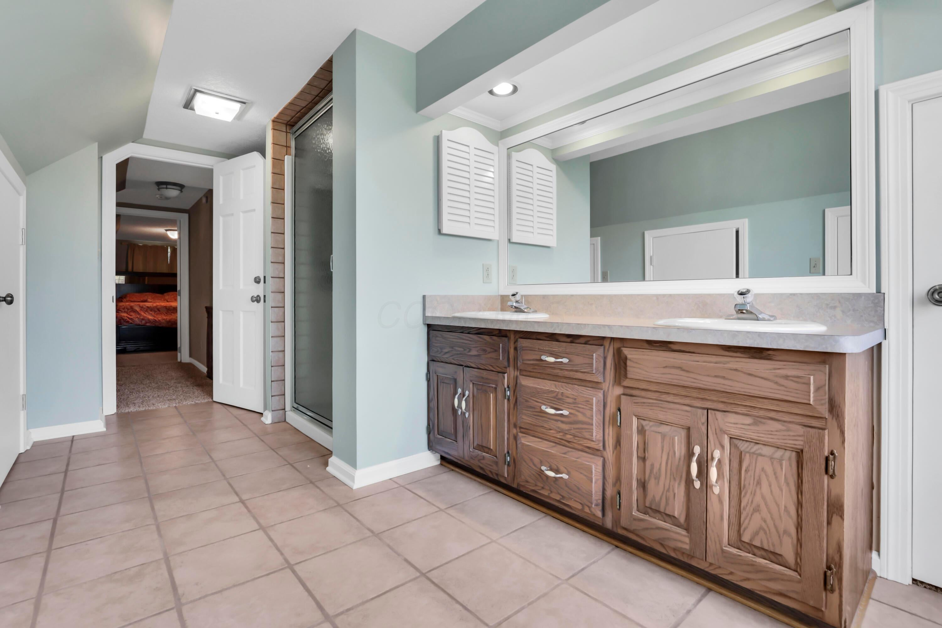 Newark, Ohio, 43055, United States, 5 Bedrooms Bedrooms, ,6 BathroomsBathrooms,Residential,Active,1909629