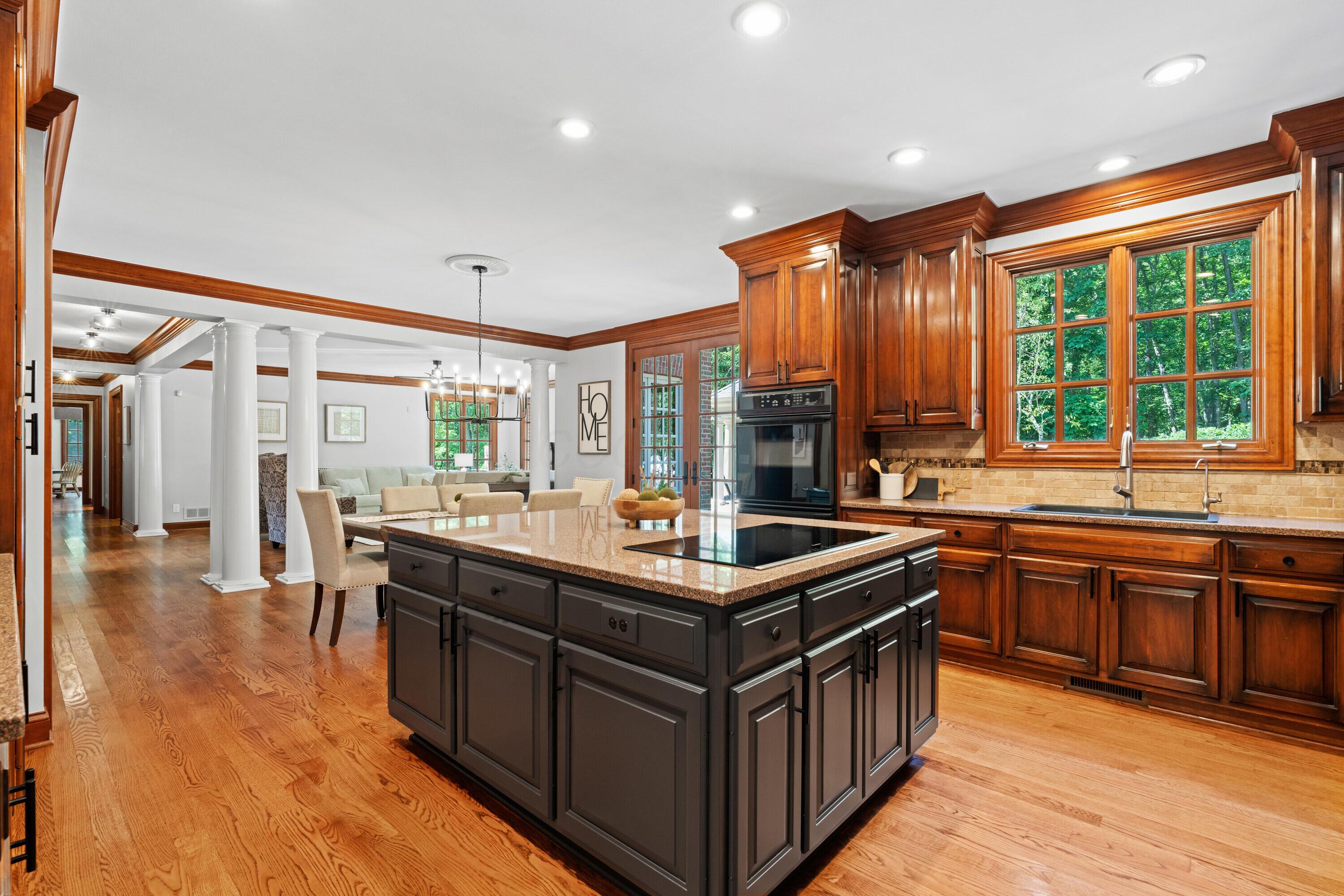 Sunbury, Ohio, 43074, United States, 5 Bedrooms Bedrooms, ,7 BathroomsBathrooms,Residential,Active,1912834