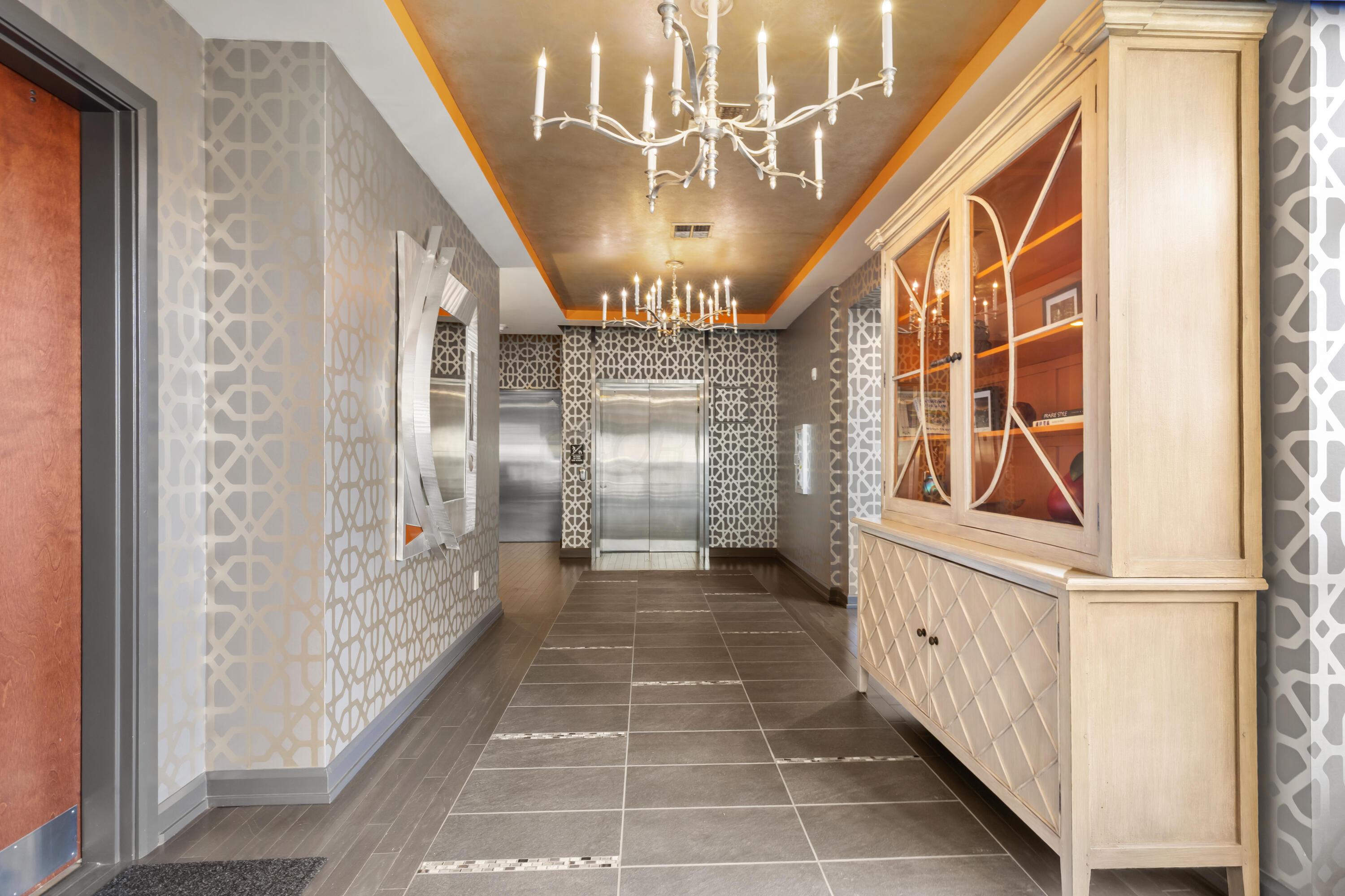 Columbus, Ohio, 43215, United States, 3 Bedrooms Bedrooms, ,4 BathroomsBathrooms,Residential,Active,1954011