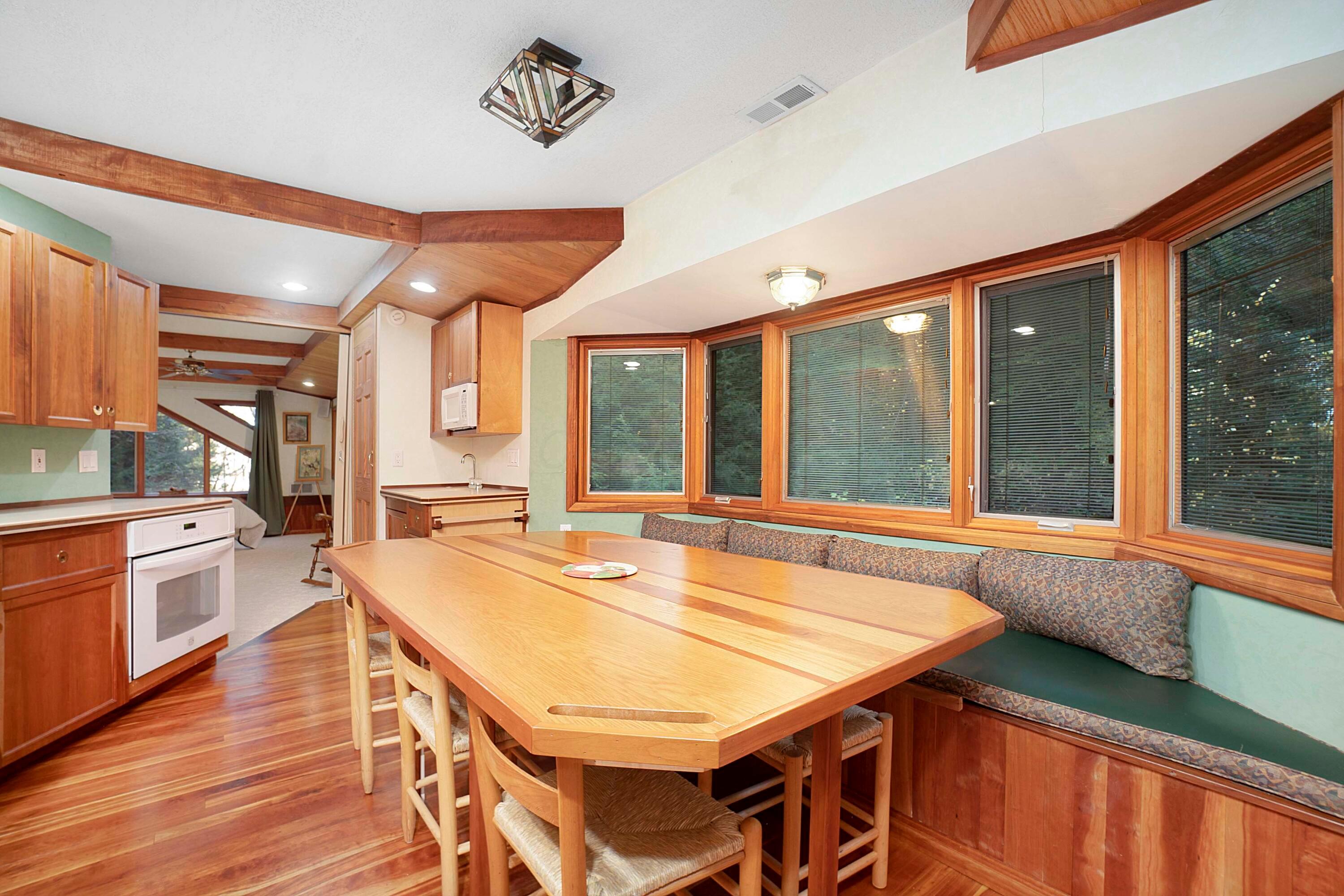 Rockbridge, Ohio, 43149, United States, 3 Bedrooms Bedrooms, ,4 BathroomsBathrooms,Residential,Active,1992551