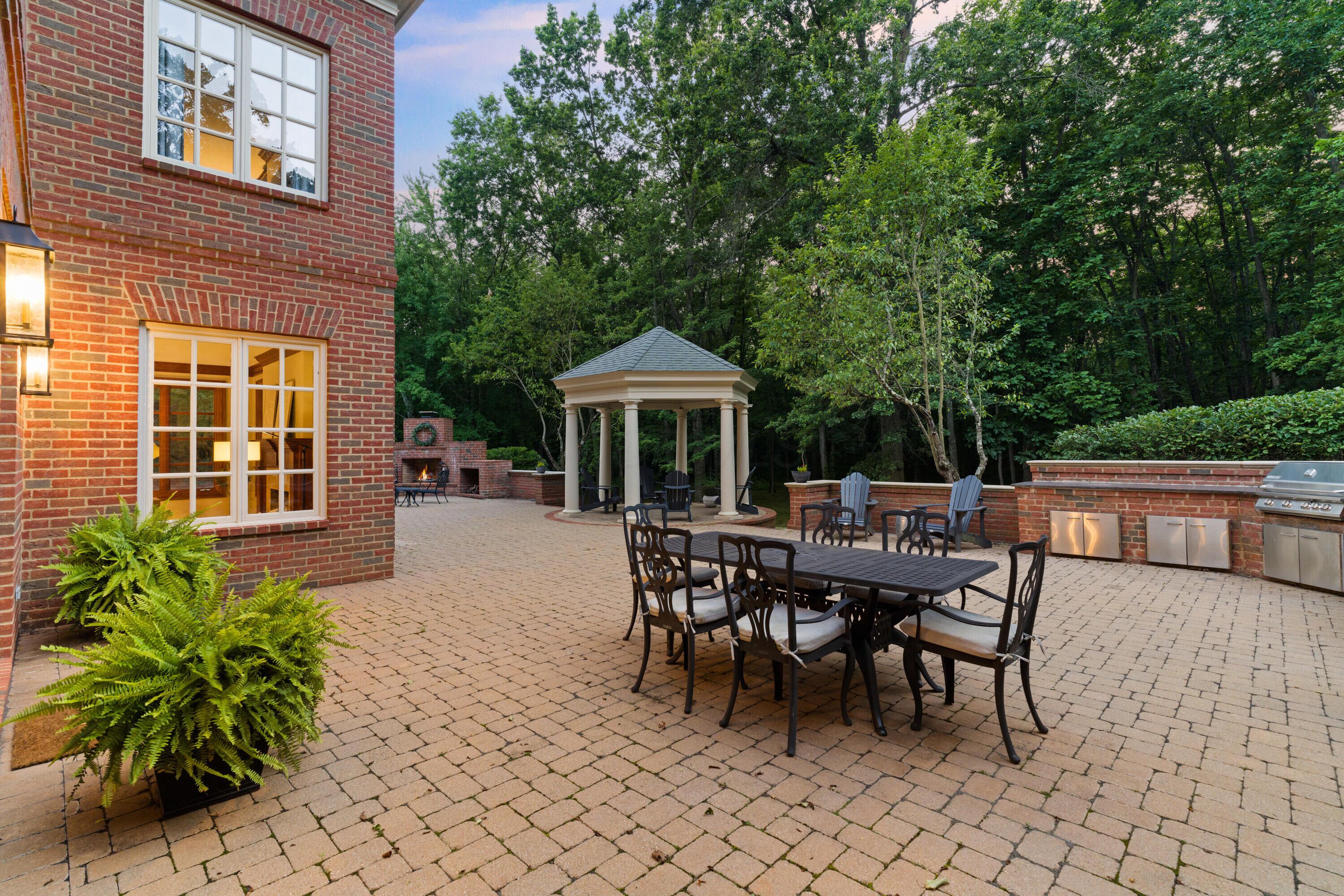 Sunbury, Ohio, 43074, United States, 5 Bedrooms Bedrooms, ,7 BathroomsBathrooms,Residential,Active,1912834