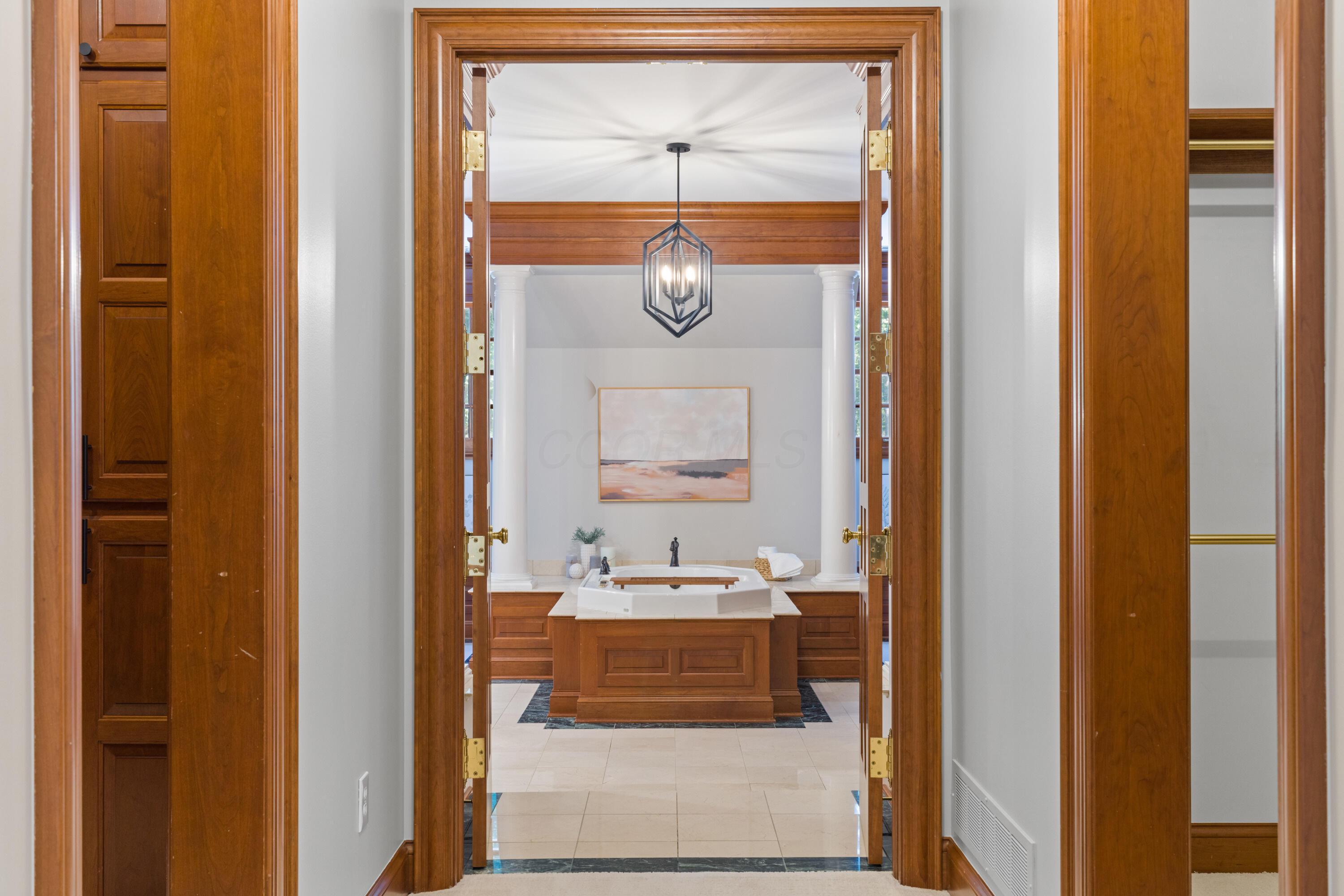 Sunbury, Ohio, 43074, United States, 5 Bedrooms Bedrooms, ,7 BathroomsBathrooms,Residential,Active,1912834