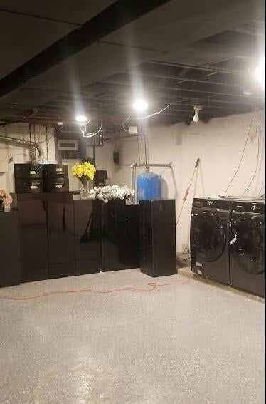 Columbus, Ohio, 43219, United States, 4 Bedrooms Bedrooms, ,3 BathroomsBathrooms,Residential,Active,1748764