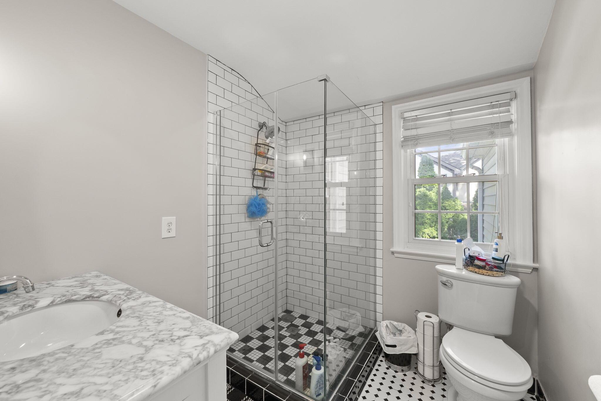 Columbus, Ohio, 43221, United States, 4 Bedrooms Bedrooms, ,5 BathroomsBathrooms,Residential,Active,1953422