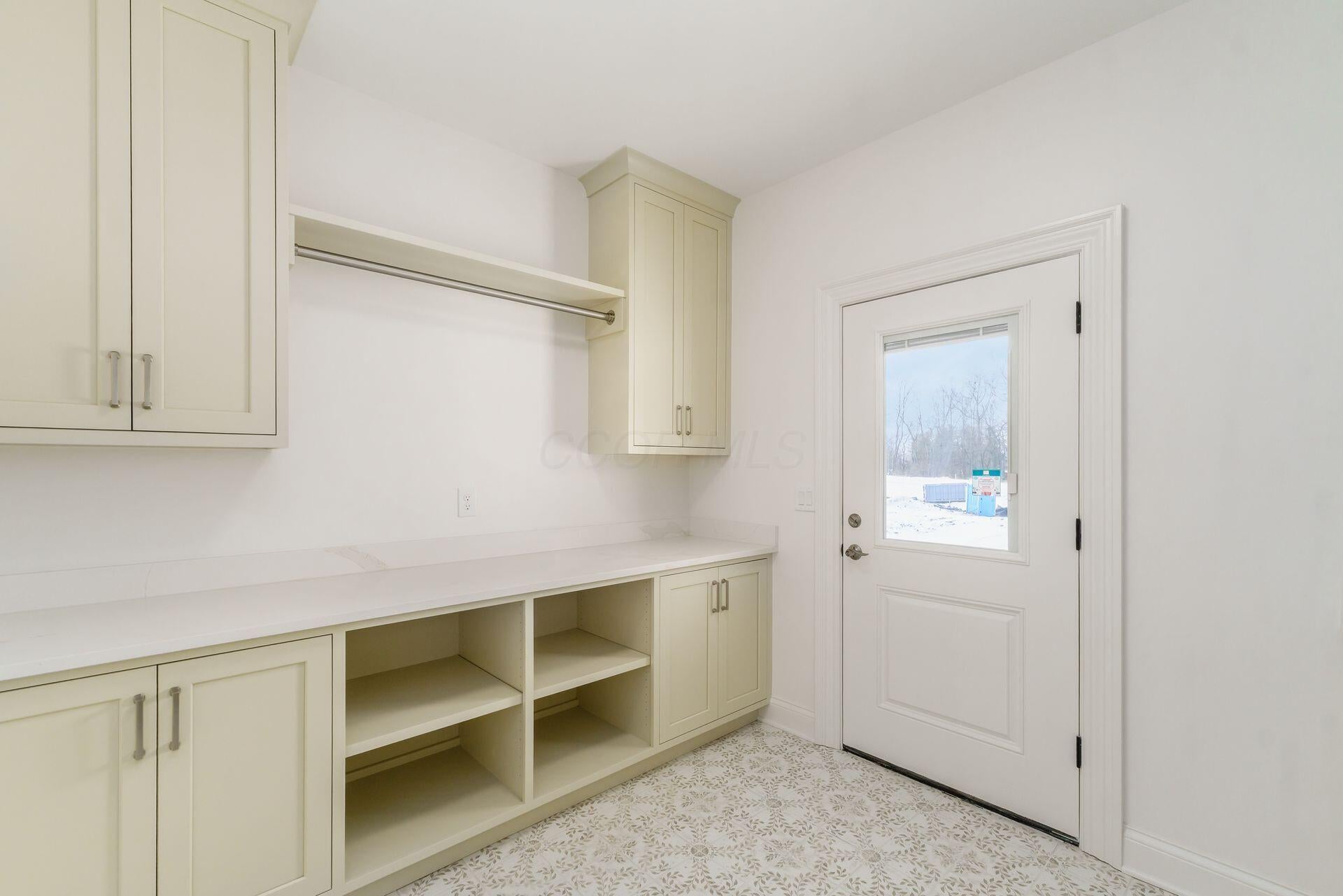 Sunbury, Ohio, 43074, United States, 4 Bedrooms Bedrooms, ,6 BathroomsBathrooms,Residential,Active,2007229