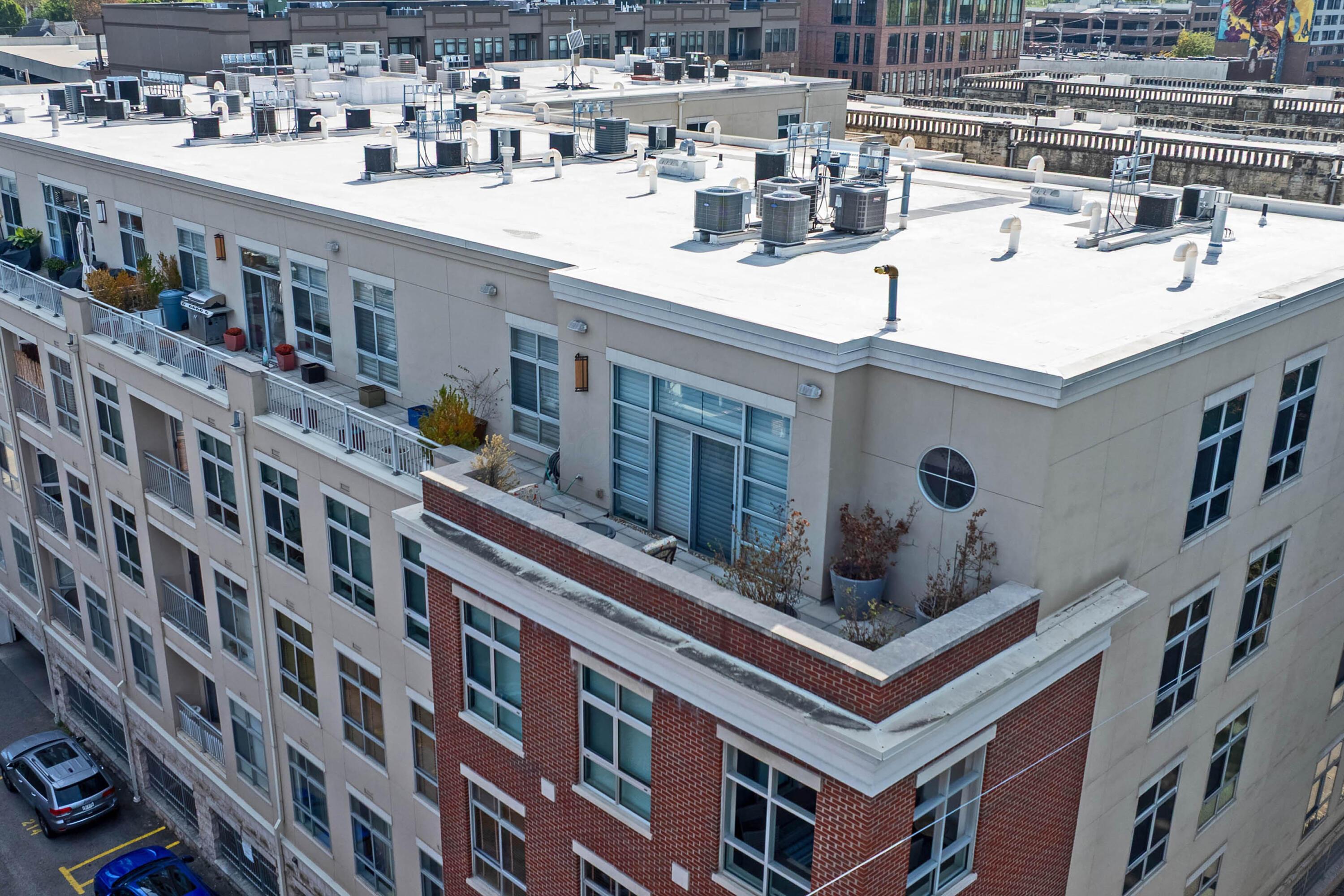 Columbus, Ohio, 43215, United States, 3 Bedrooms Bedrooms, ,4 BathroomsBathrooms,Residential,Active,1954011