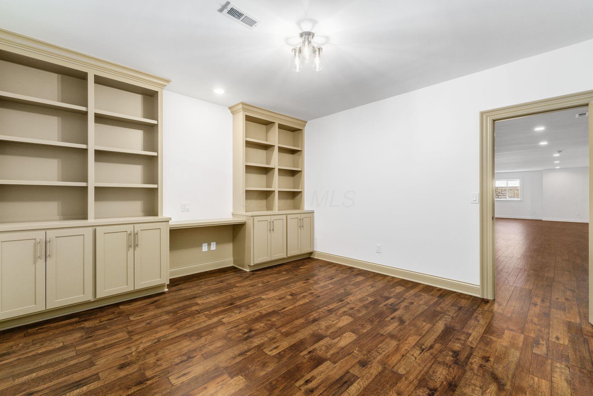 Sunbury, Ohio, 43074, United States, 4 Bedrooms Bedrooms, ,6 BathroomsBathrooms,Residential,Active,2007229