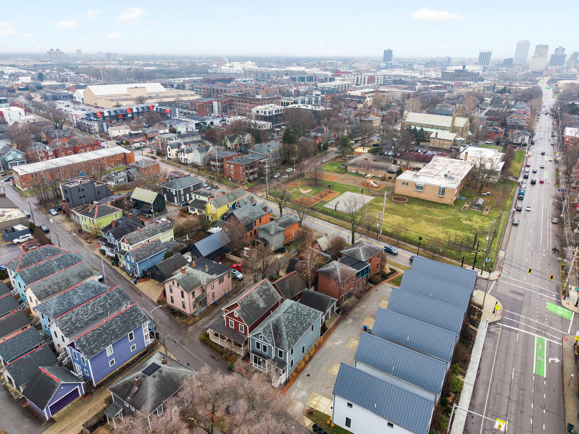 Columbus, Ohio, 43201, United States, 4 Bedrooms Bedrooms, ,4 BathroomsBathrooms,Residential,Active,2008741