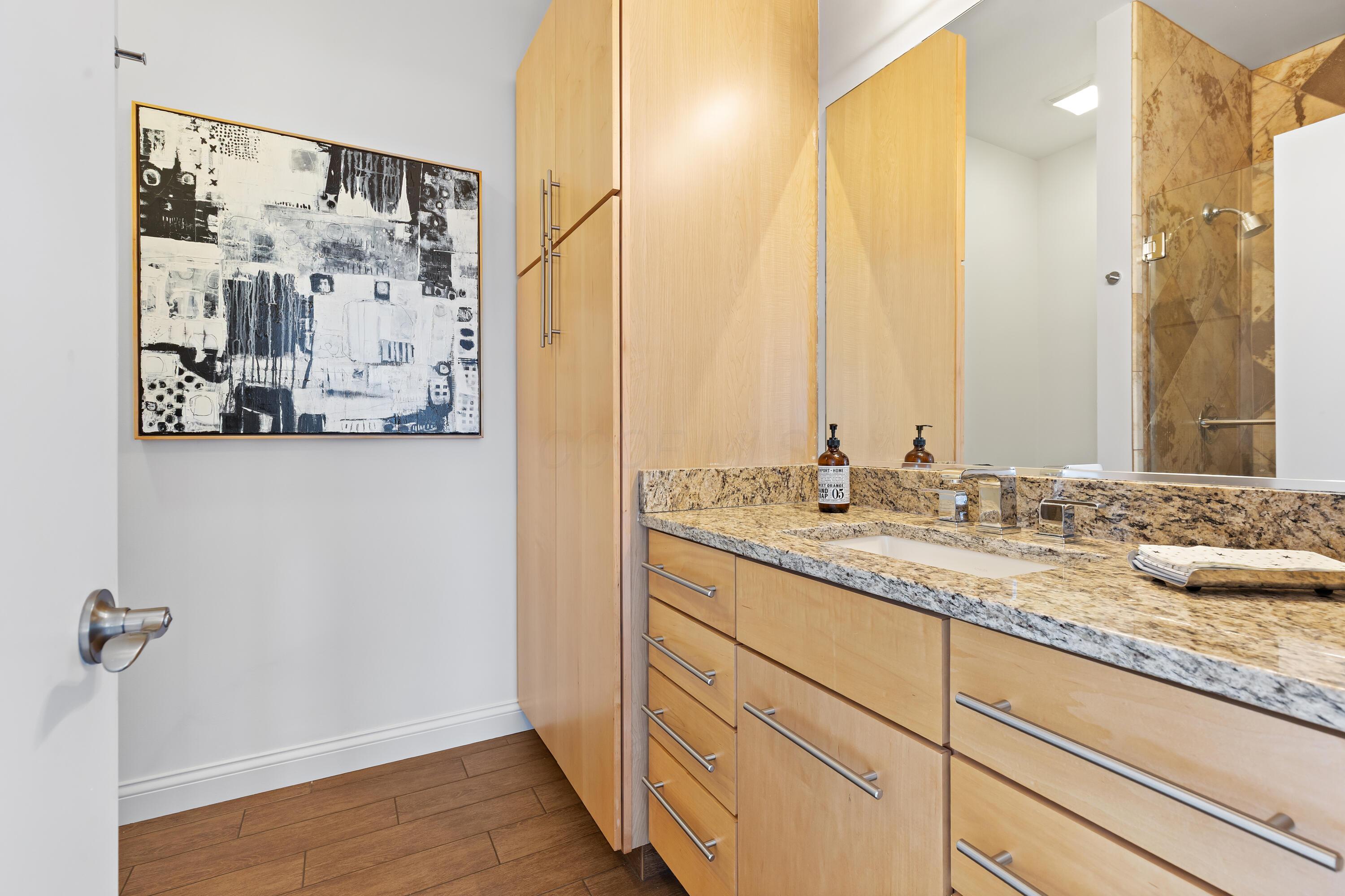 Columbus, Ohio, 43201, United States, 3 Bedrooms Bedrooms, ,5 BathroomsBathrooms,Residential,Active,1894778