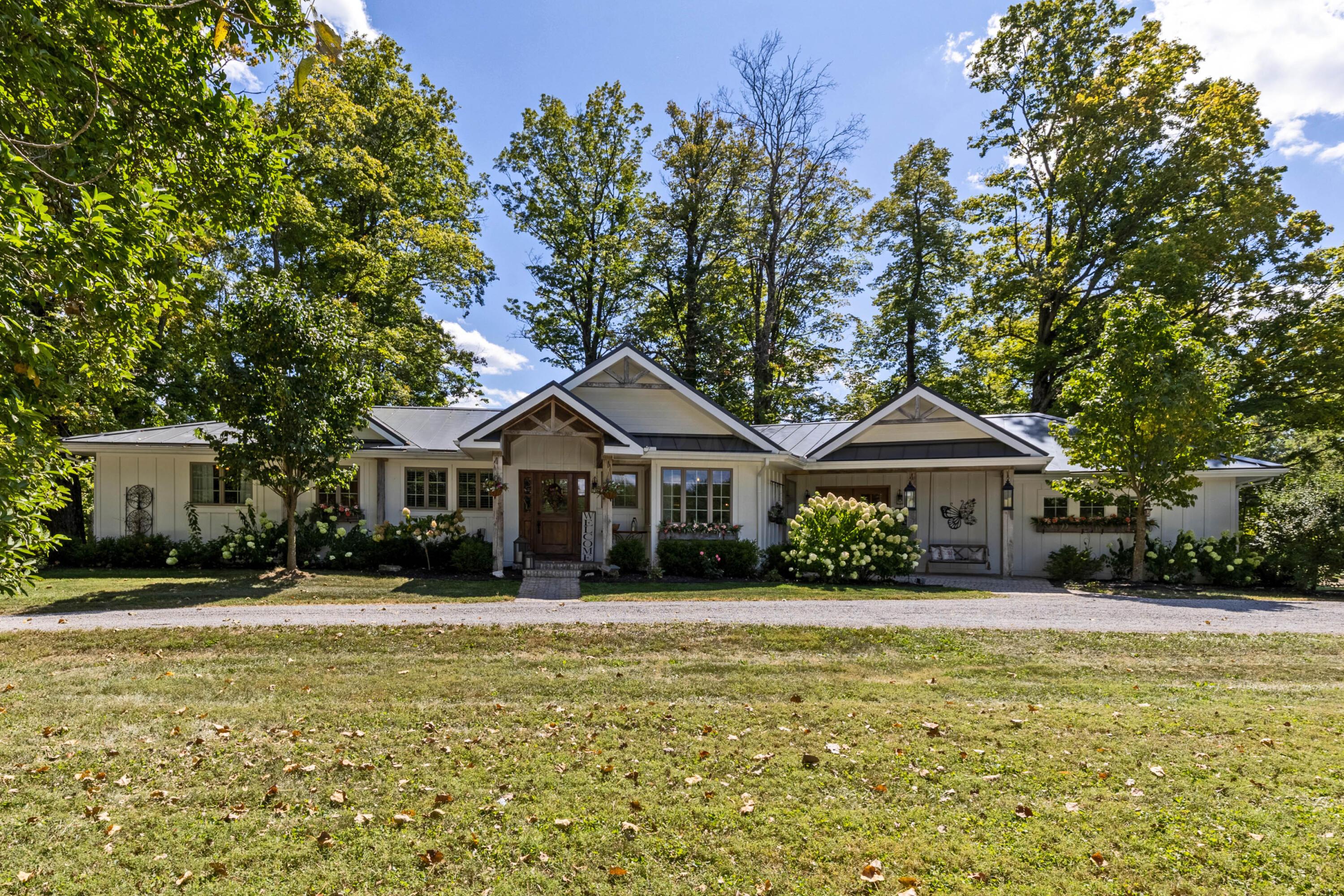Centerburg, Ohio, 43011, United States, 5 Bedrooms Bedrooms, ,5 BathroomsBathrooms,Residential,Active,1999913