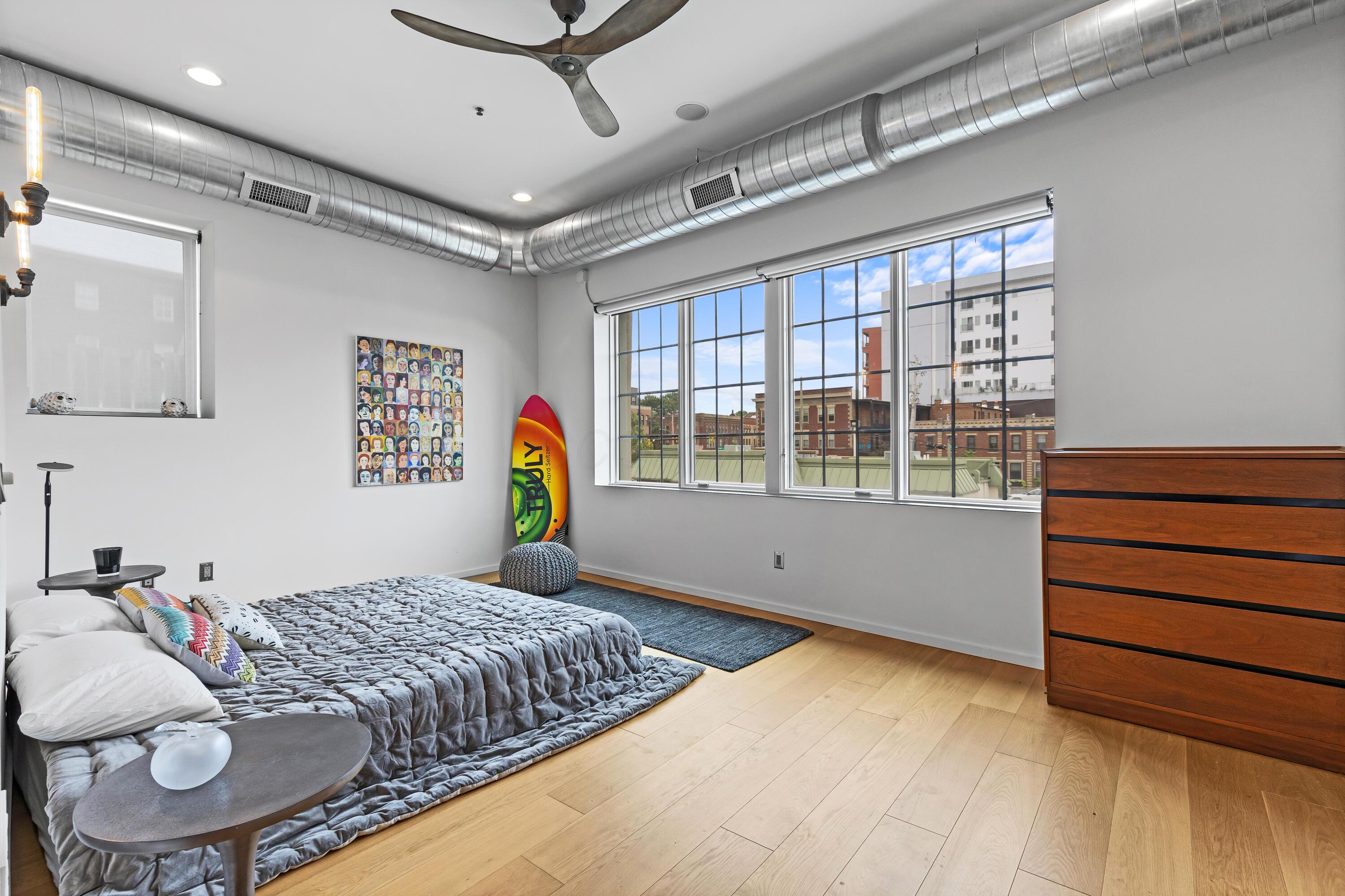 Columbus, Ohio, 43201, United States, 3 Bedrooms Bedrooms, ,5 BathroomsBathrooms,Residential,Active,1894778