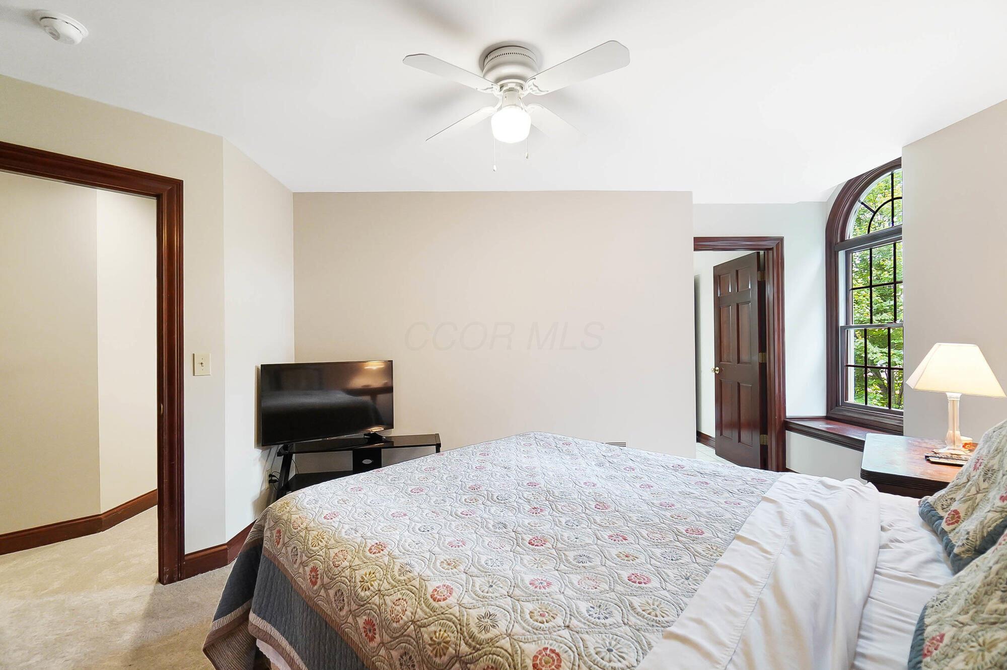 Powell, Ohio, 43065, United States, 5 Bedrooms Bedrooms, ,5 BathroomsBathrooms,Residential,Active,1871632