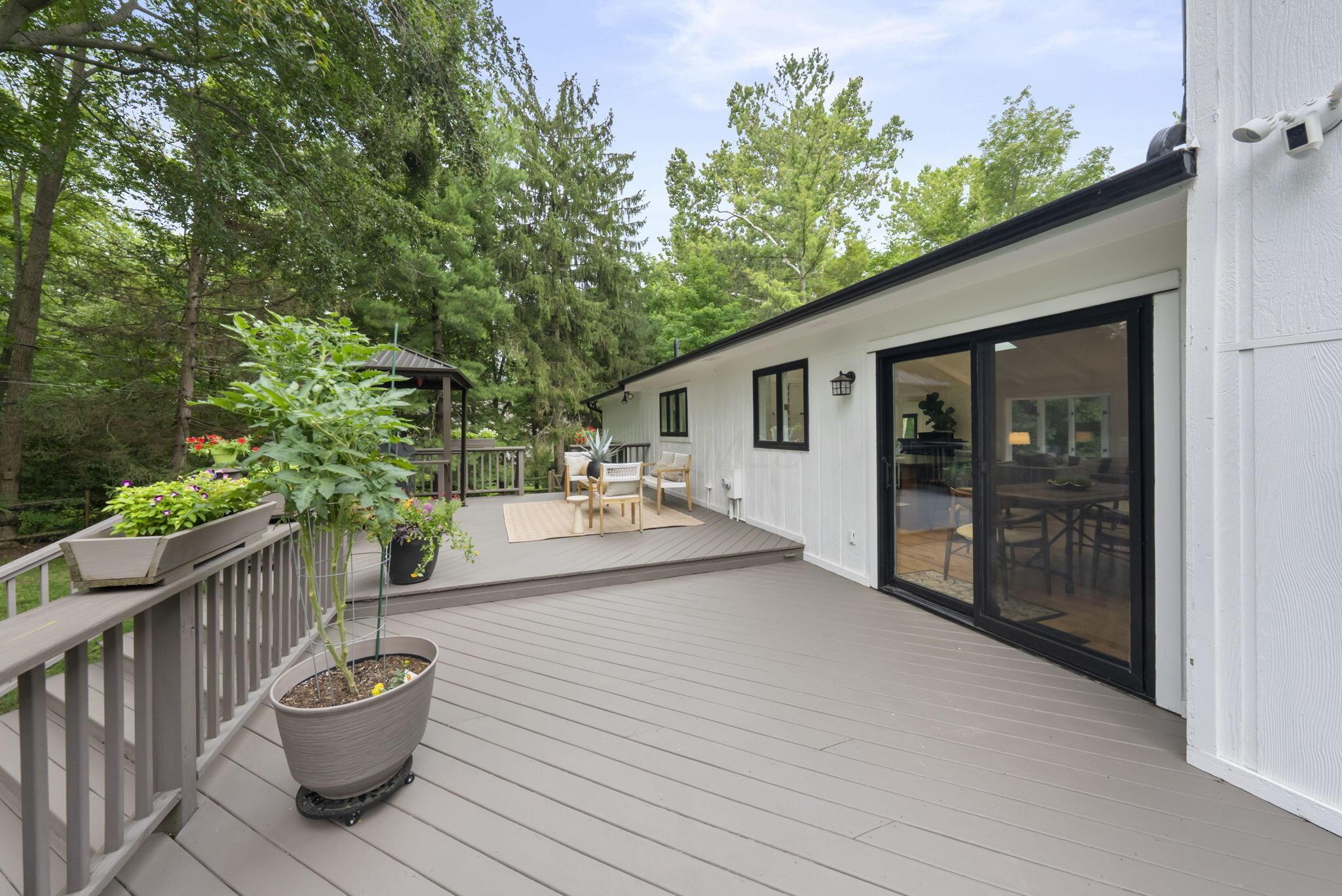 Dublin, Ohio, 43016, United States, 3 Bedrooms Bedrooms, ,3 BathroomsBathrooms,Residential,Active,1894186