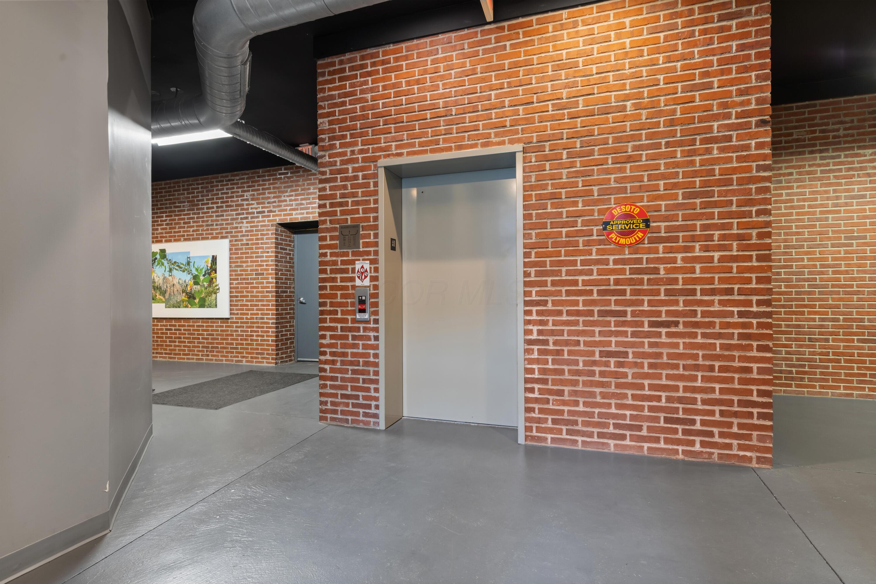 Columbus, Ohio, 43201, United States, 3 Bedrooms Bedrooms, ,5 BathroomsBathrooms,Residential,Active,1894778