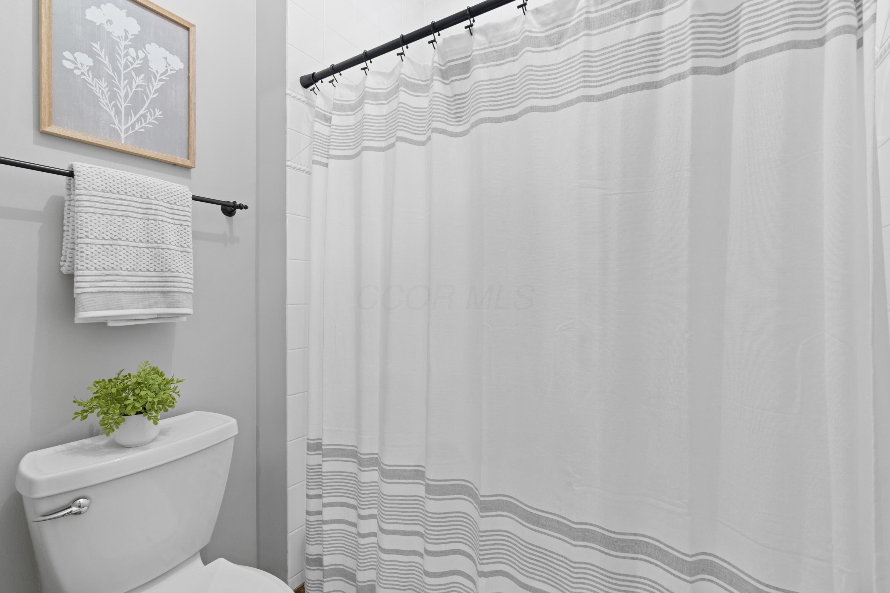 Sunbury, Ohio, 43074, United States, 5 Bedrooms Bedrooms, ,7 BathroomsBathrooms,Residential,Active,1912834