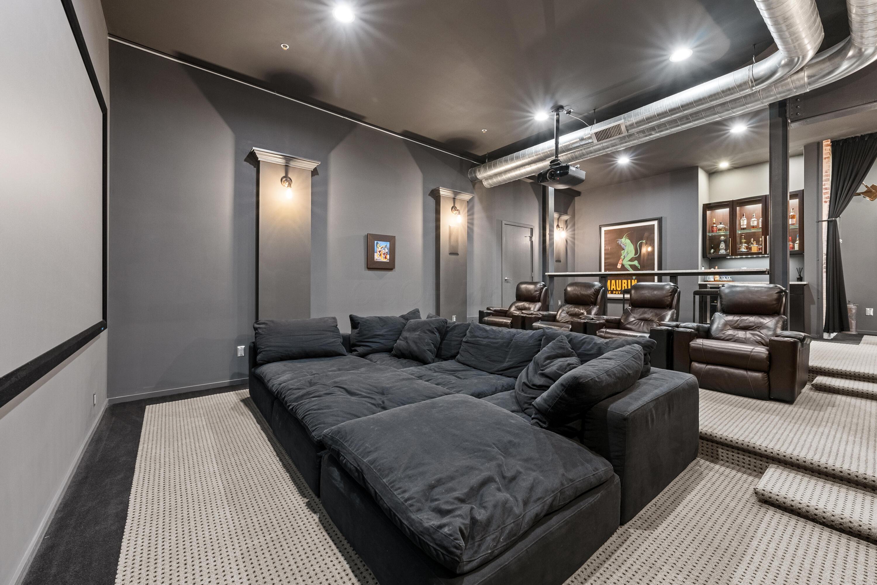 Columbus, Ohio, 43201, United States, 3 Bedrooms Bedrooms, ,5 BathroomsBathrooms,Residential,Active,1894778