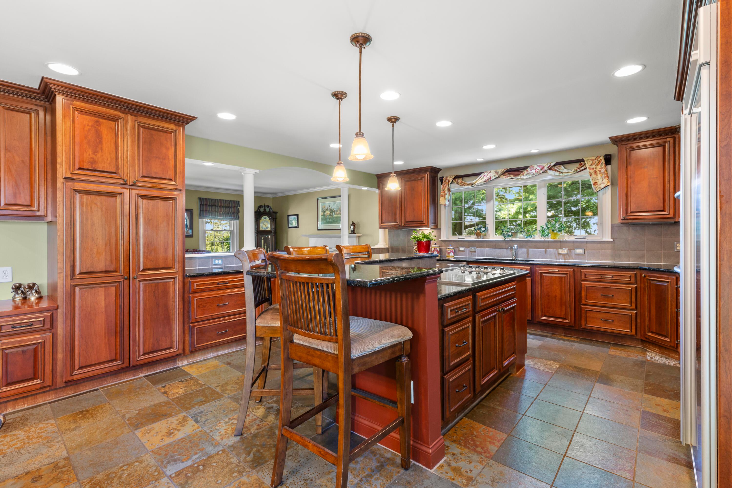 Lancaster, Ohio, 43130, United States, 4 Bedrooms Bedrooms, ,4 BathroomsBathrooms,Residential,Active,1910133