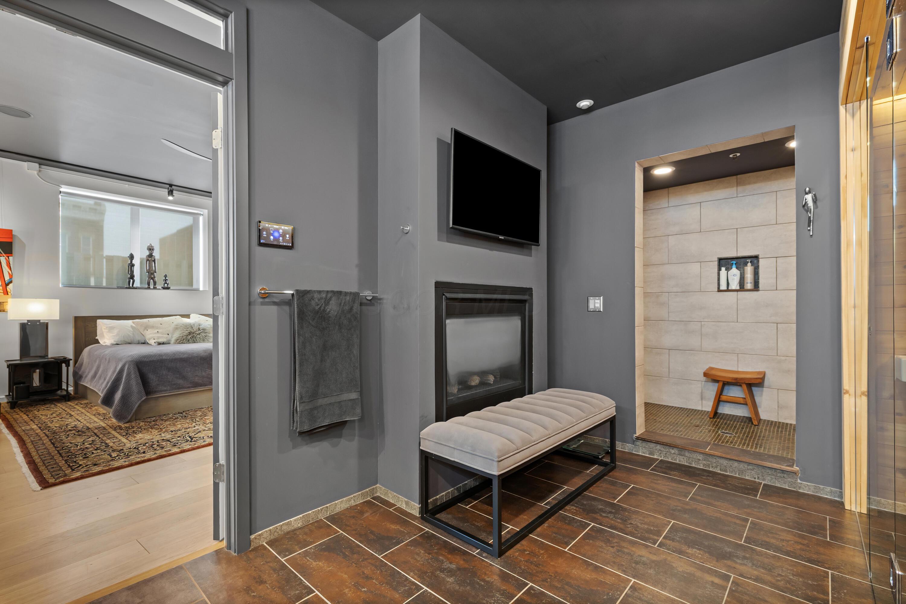 Columbus, Ohio, 43201, United States, 3 Bedrooms Bedrooms, ,5 BathroomsBathrooms,Residential,Active,1894778