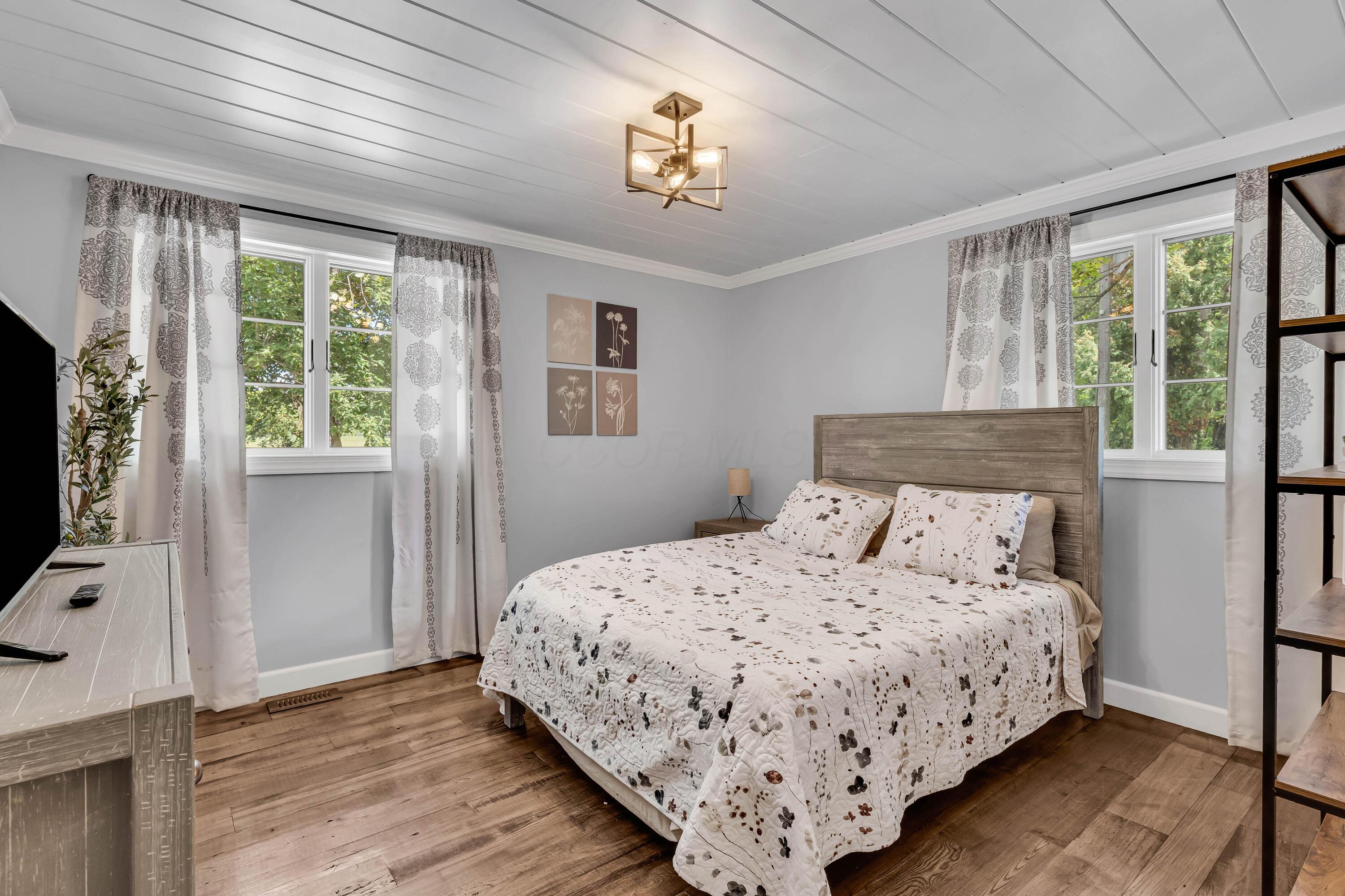 Centerburg, Ohio, 43011, United States, 5 Bedrooms Bedrooms, ,5 BathroomsBathrooms,Residential,Active,1999913