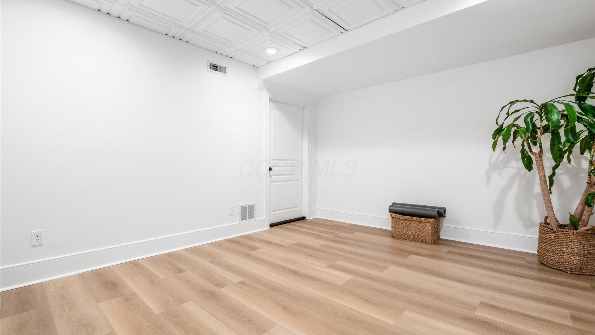 Granville, Ohio, 43023, United States, 4 Bedrooms Bedrooms, ,5 BathroomsBathrooms,Residential,Active,2015467