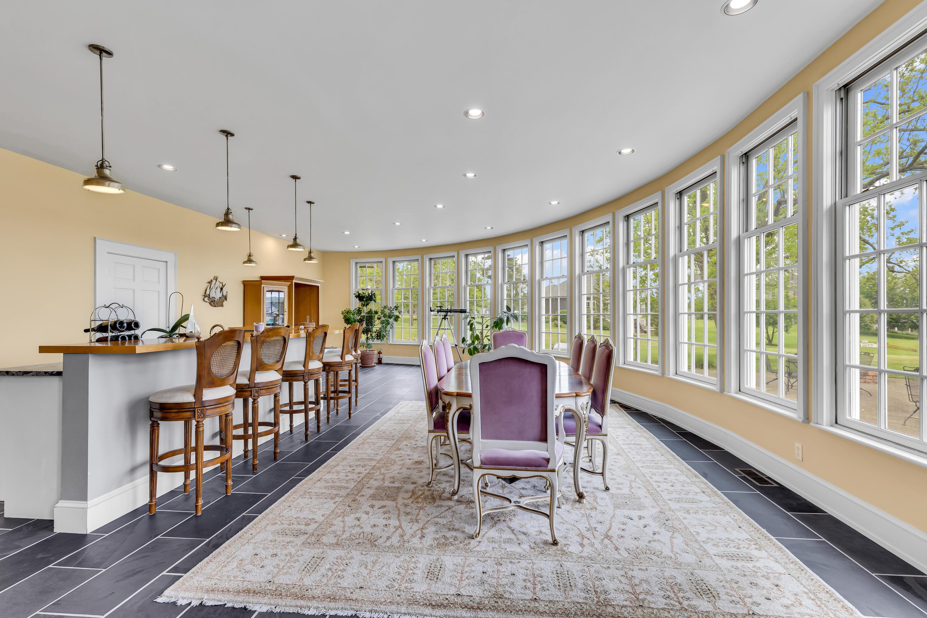 Thornville, Ohio, 43076, United States, 9 Bedrooms Bedrooms, ,7 BathroomsBathrooms,Residential,Active,1821951