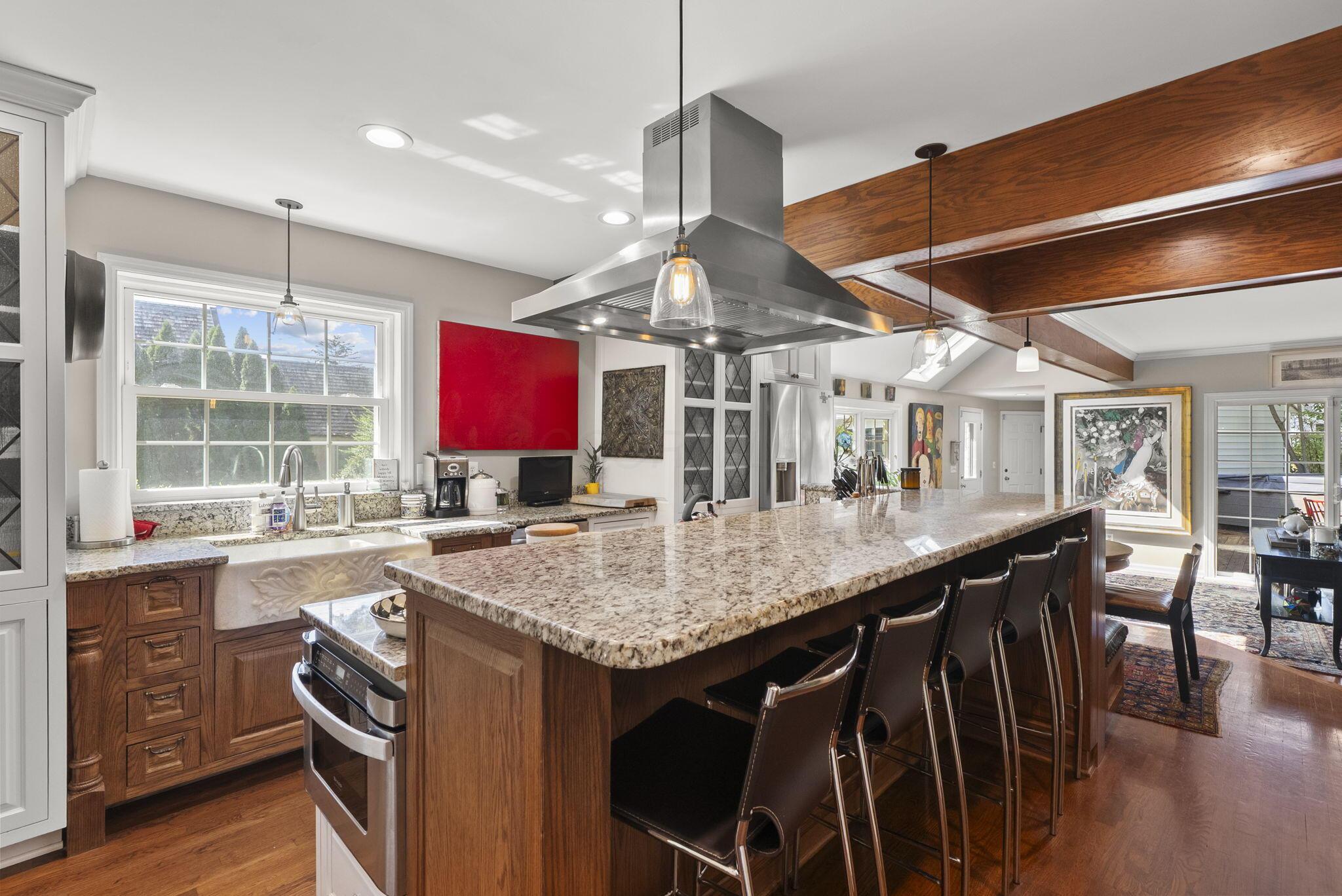 Columbus, Ohio, 43221, United States, 4 Bedrooms Bedrooms, ,5 BathroomsBathrooms,Residential,Active,1953422