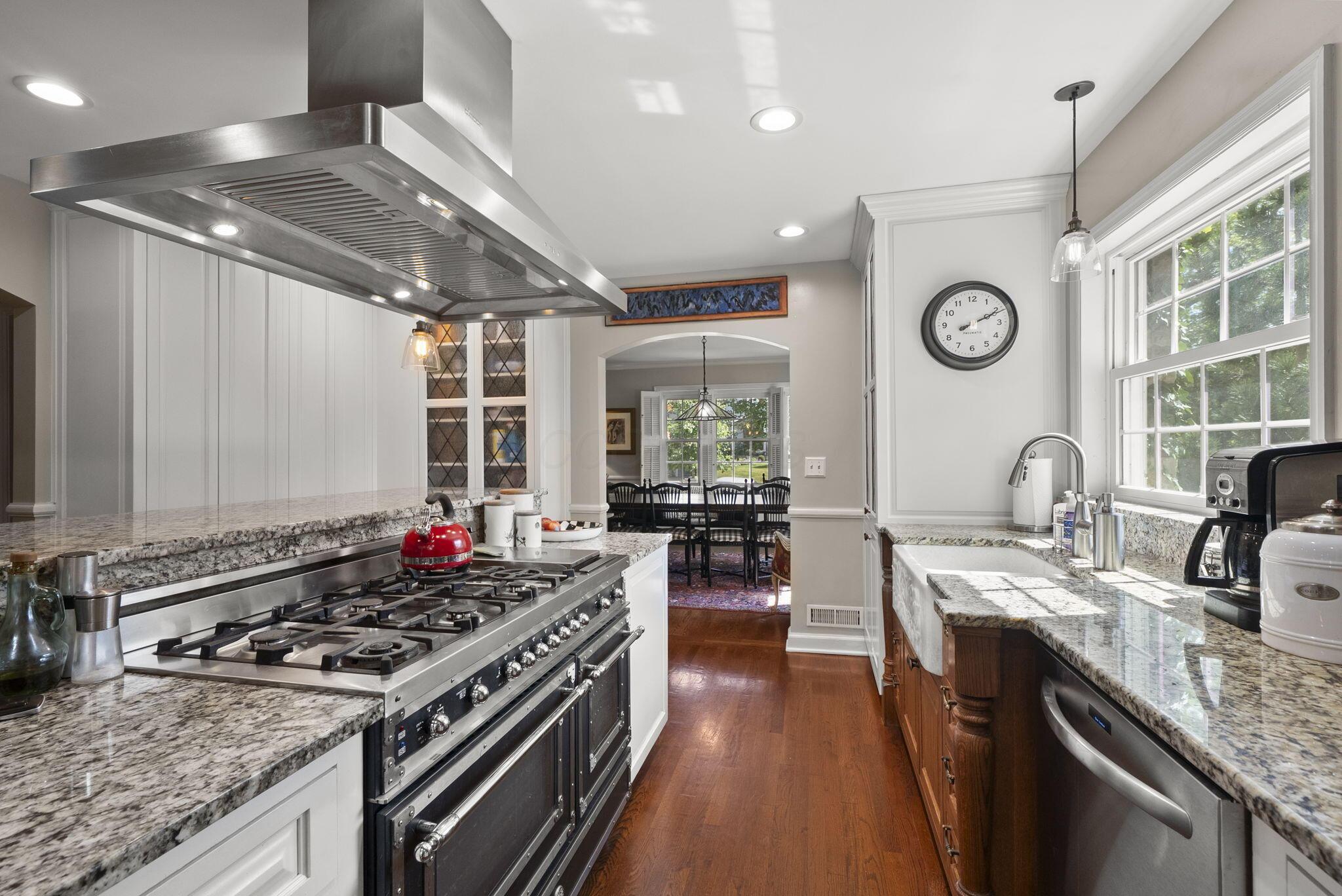 Columbus, Ohio, 43221, United States, 4 Bedrooms Bedrooms, ,5 BathroomsBathrooms,Residential,Active,1953422