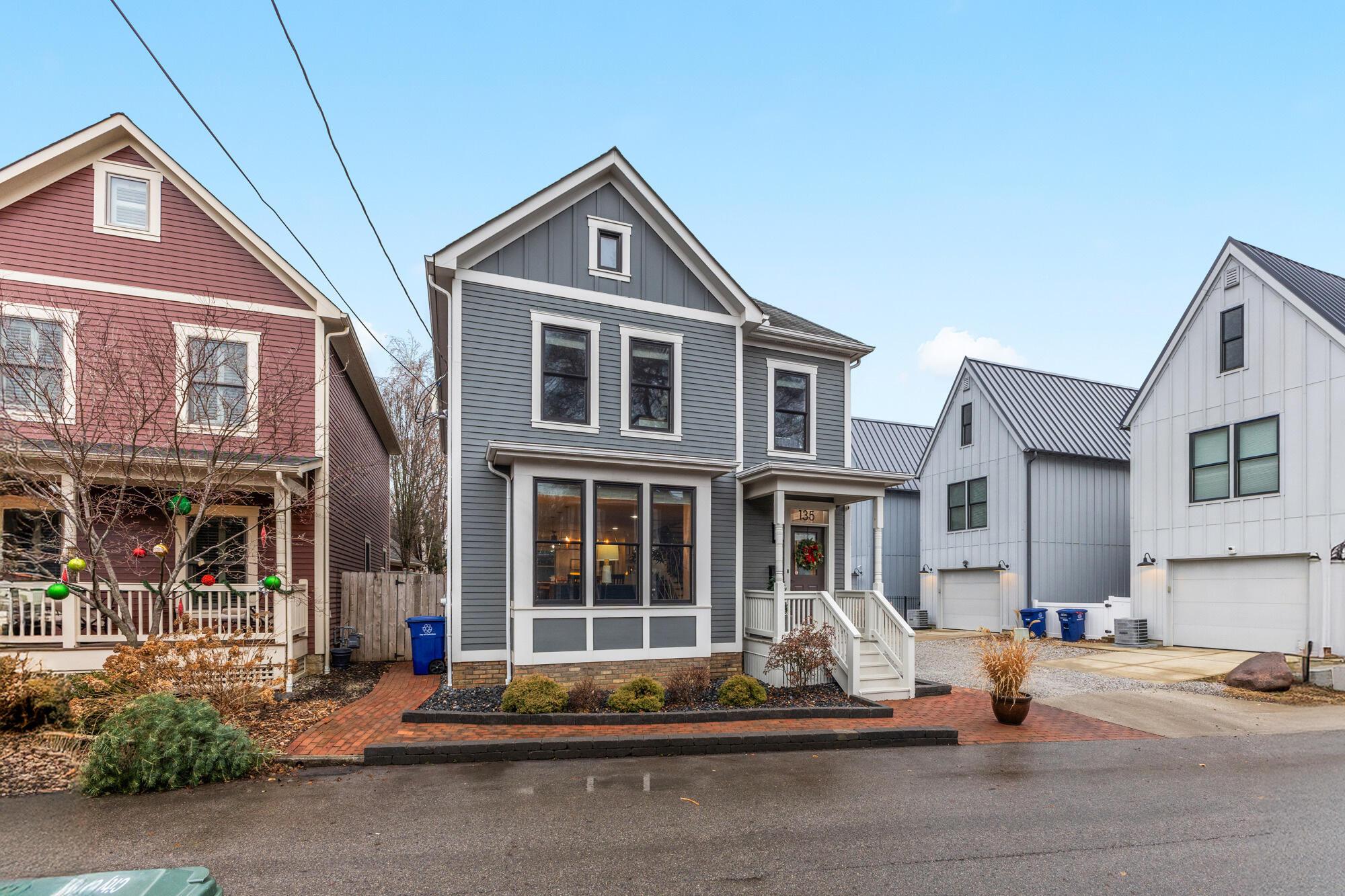 Columbus, Ohio, 43201, United States, 4 Bedrooms Bedrooms, ,4 BathroomsBathrooms,Residential,Active,2008741